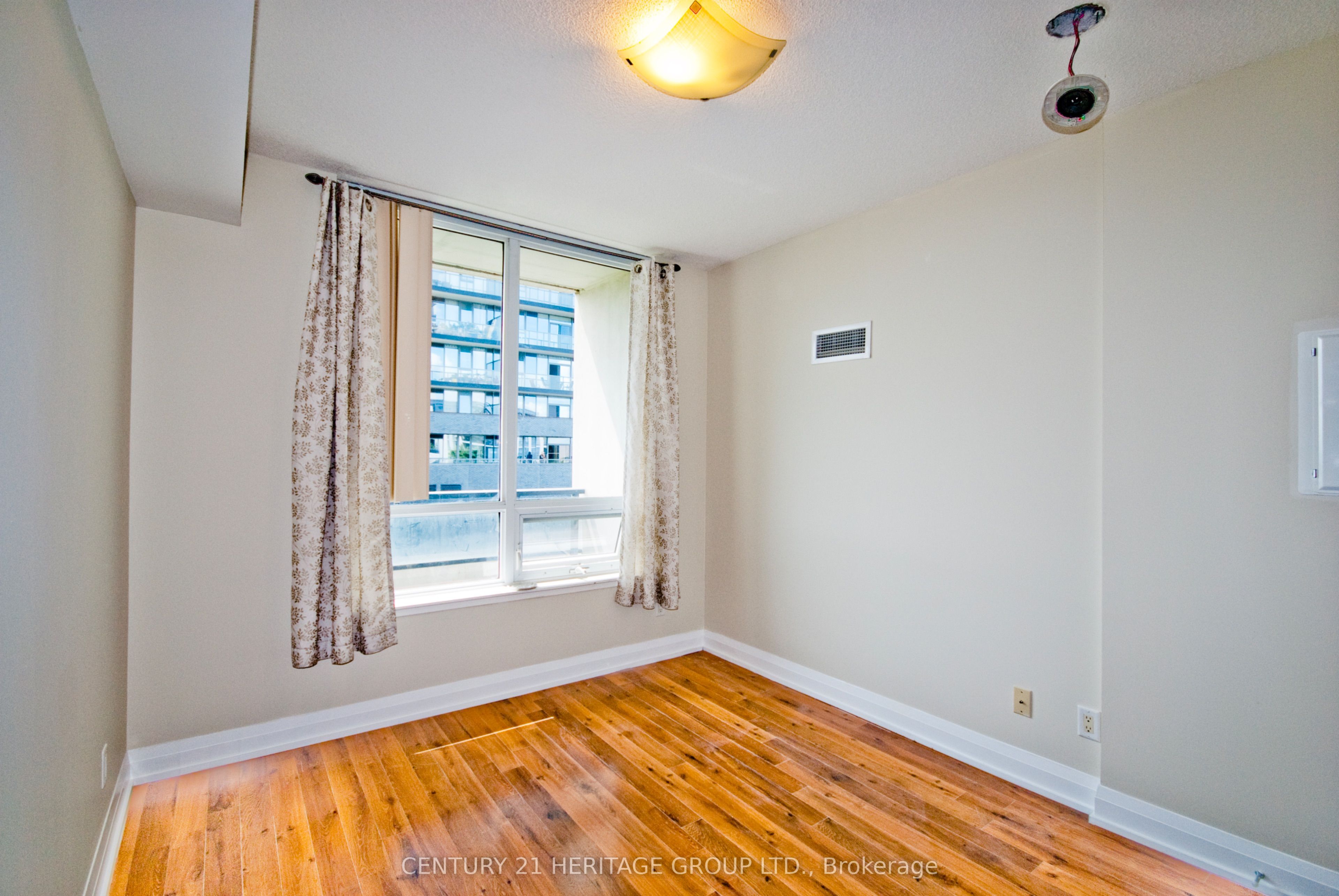 85 North Park Road 209 Property Photo 10