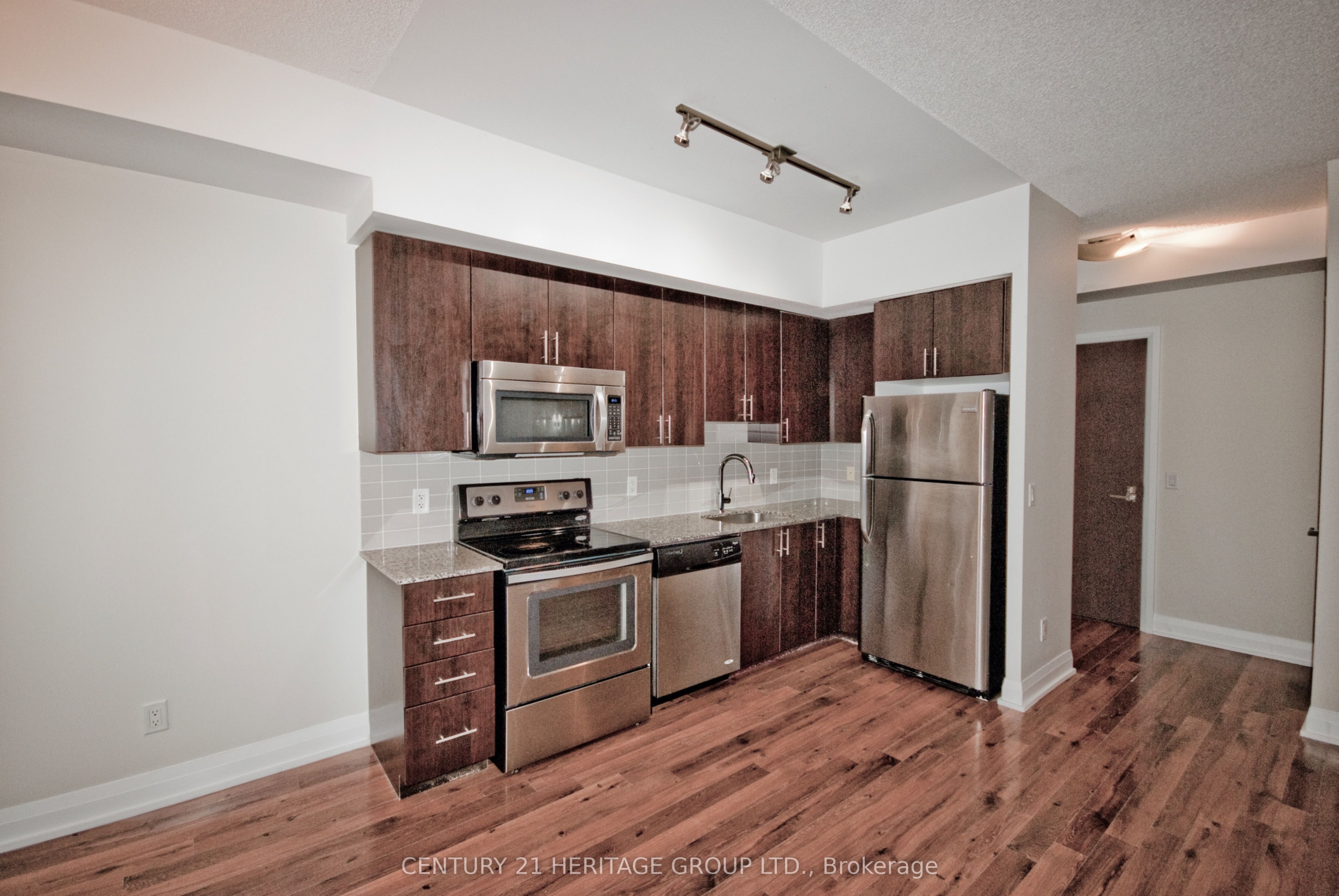 85 North Park Road 209 Property Photo 6