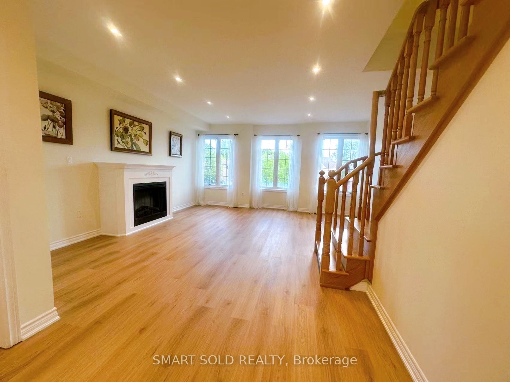 160 Yorkland Street Property Photo 1