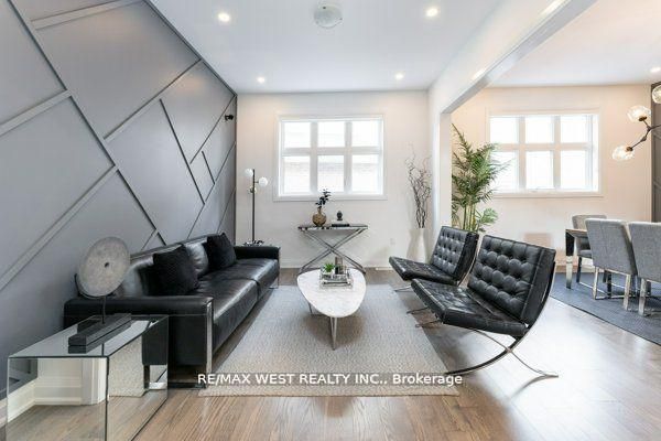 6 Forest Grove Court Property Photo 3