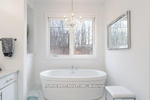 6 Forest Grove Court Property Photo 21