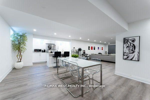 6 Forest Grove Court Property Photo 25