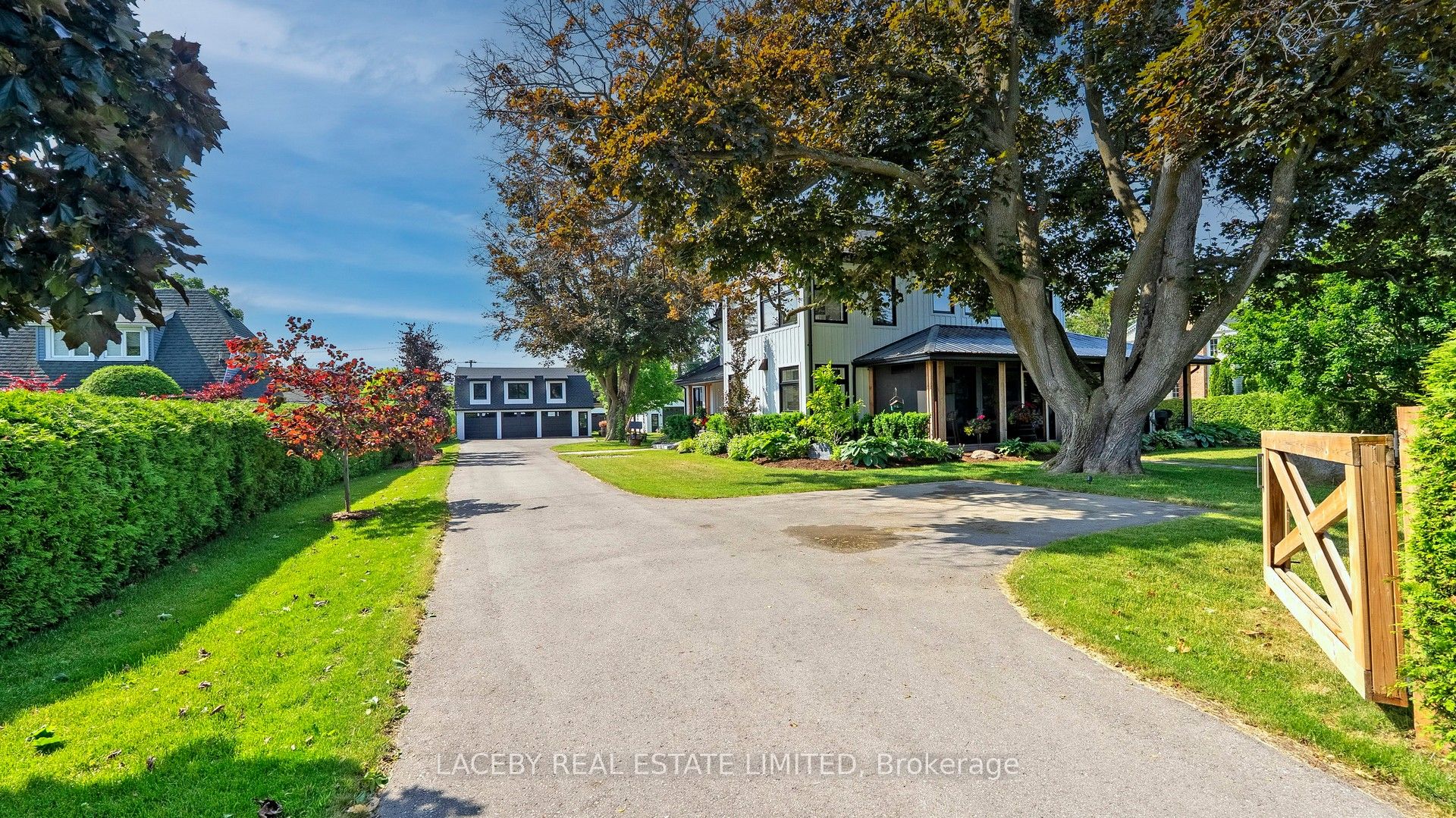 343 Hedge Road Property Photo 11