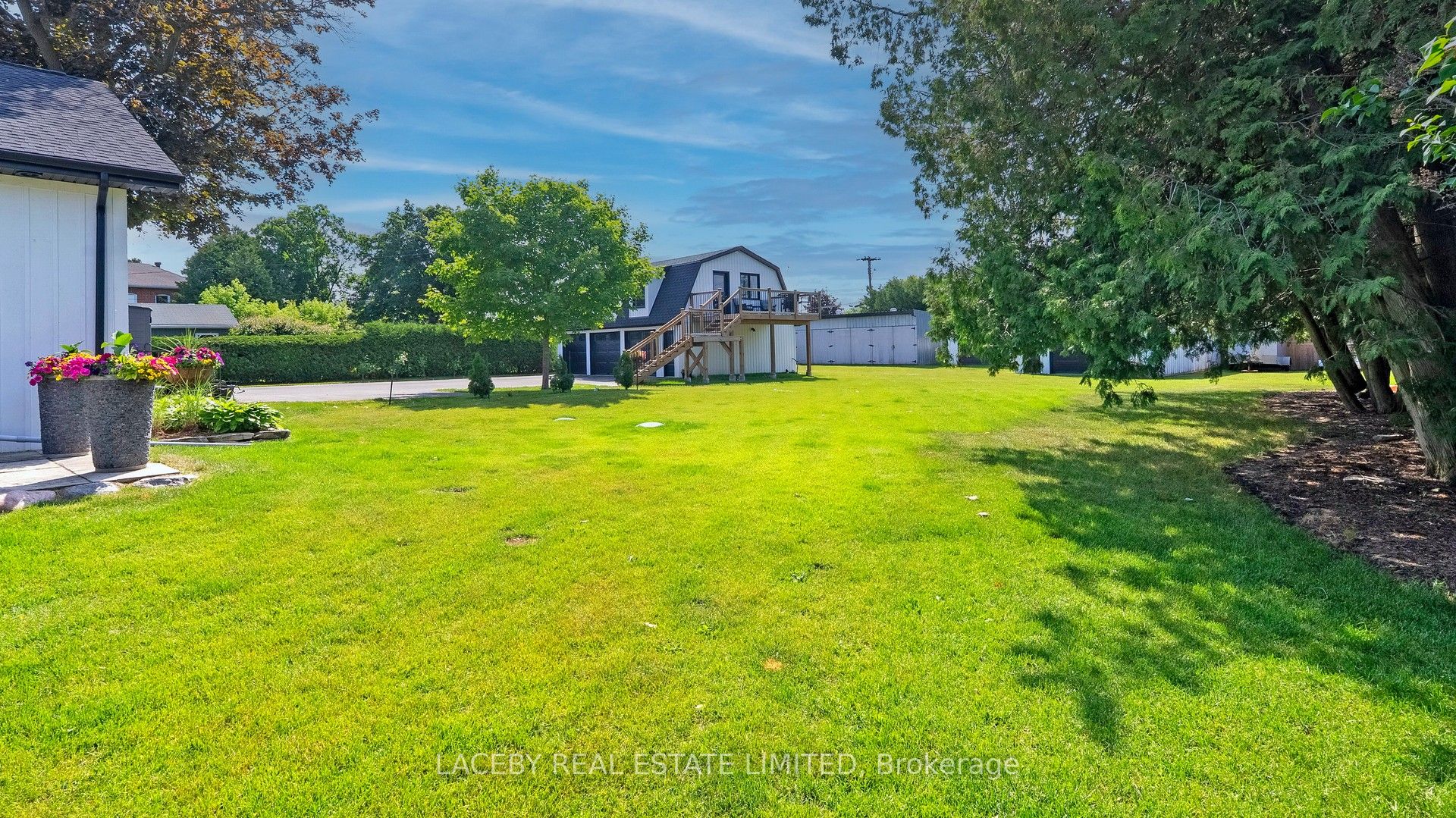 343 Hedge Road Property Photo 21