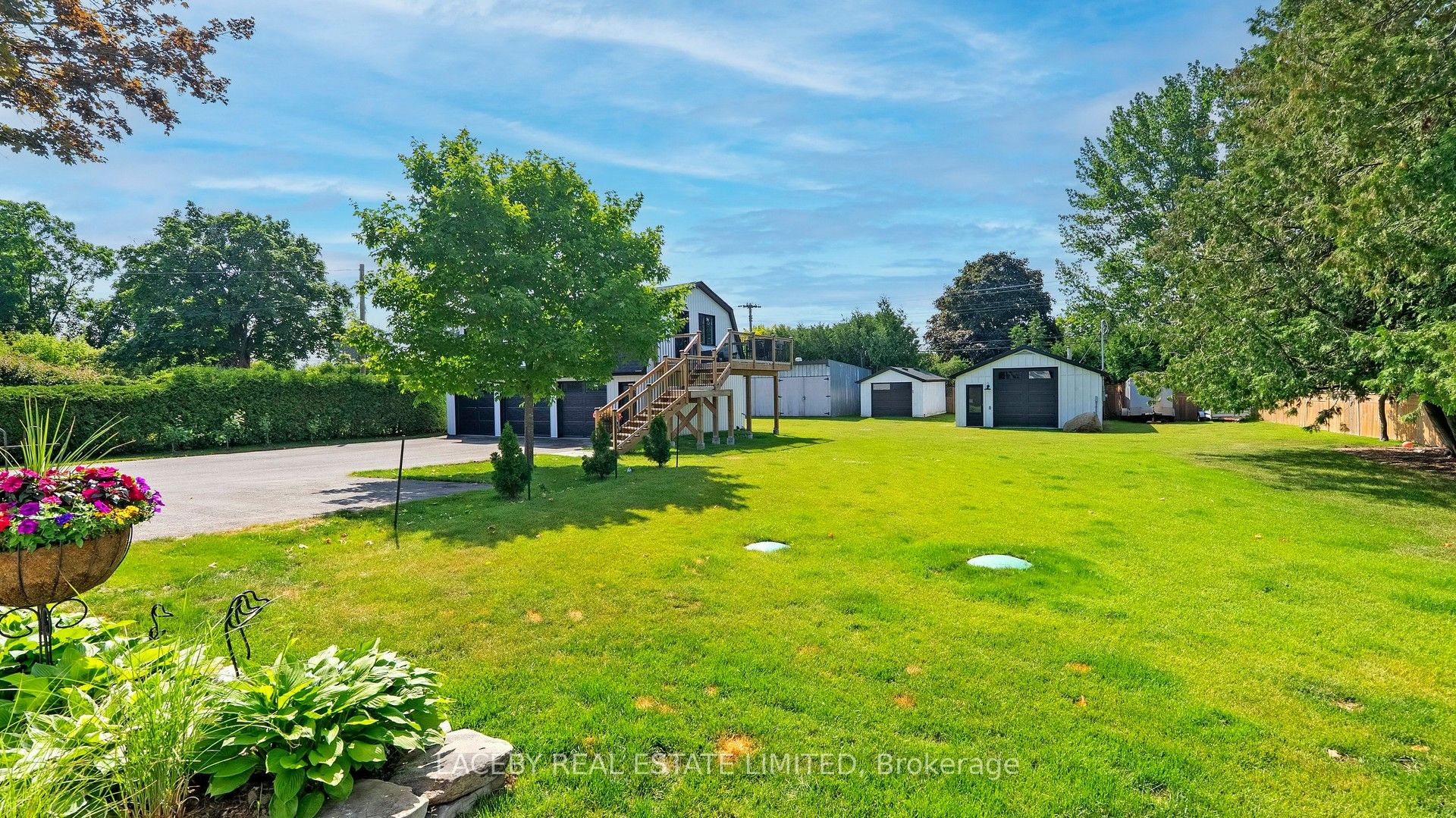 343 Hedge Road Property Photo 22