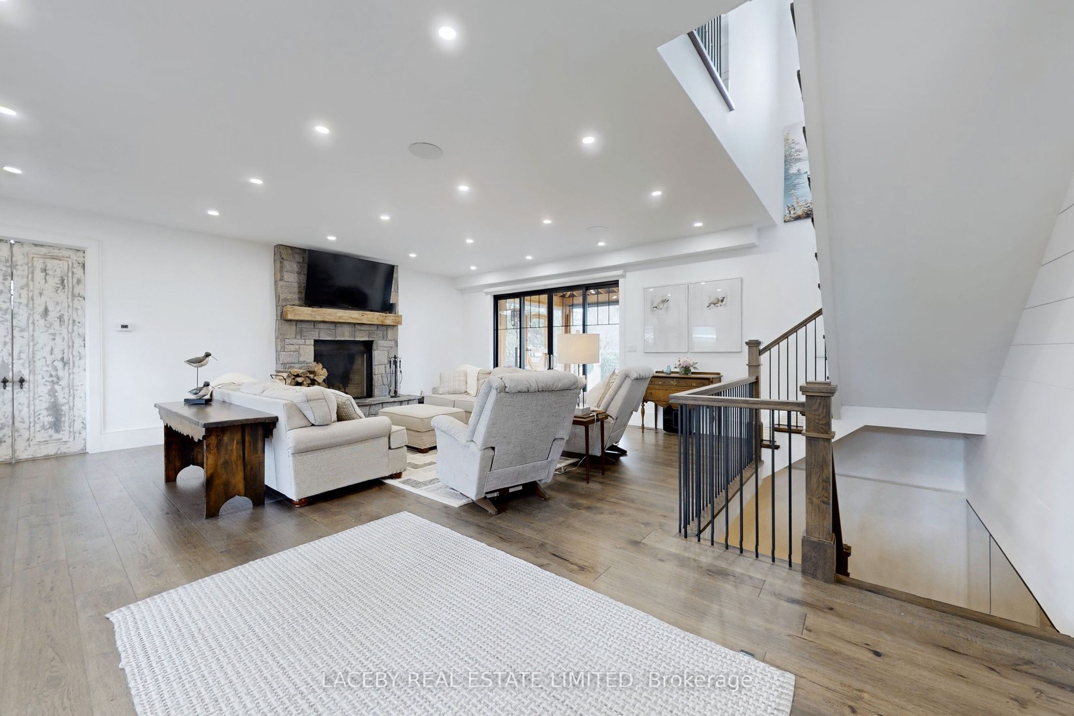 343 Hedge Road Property Photo 27