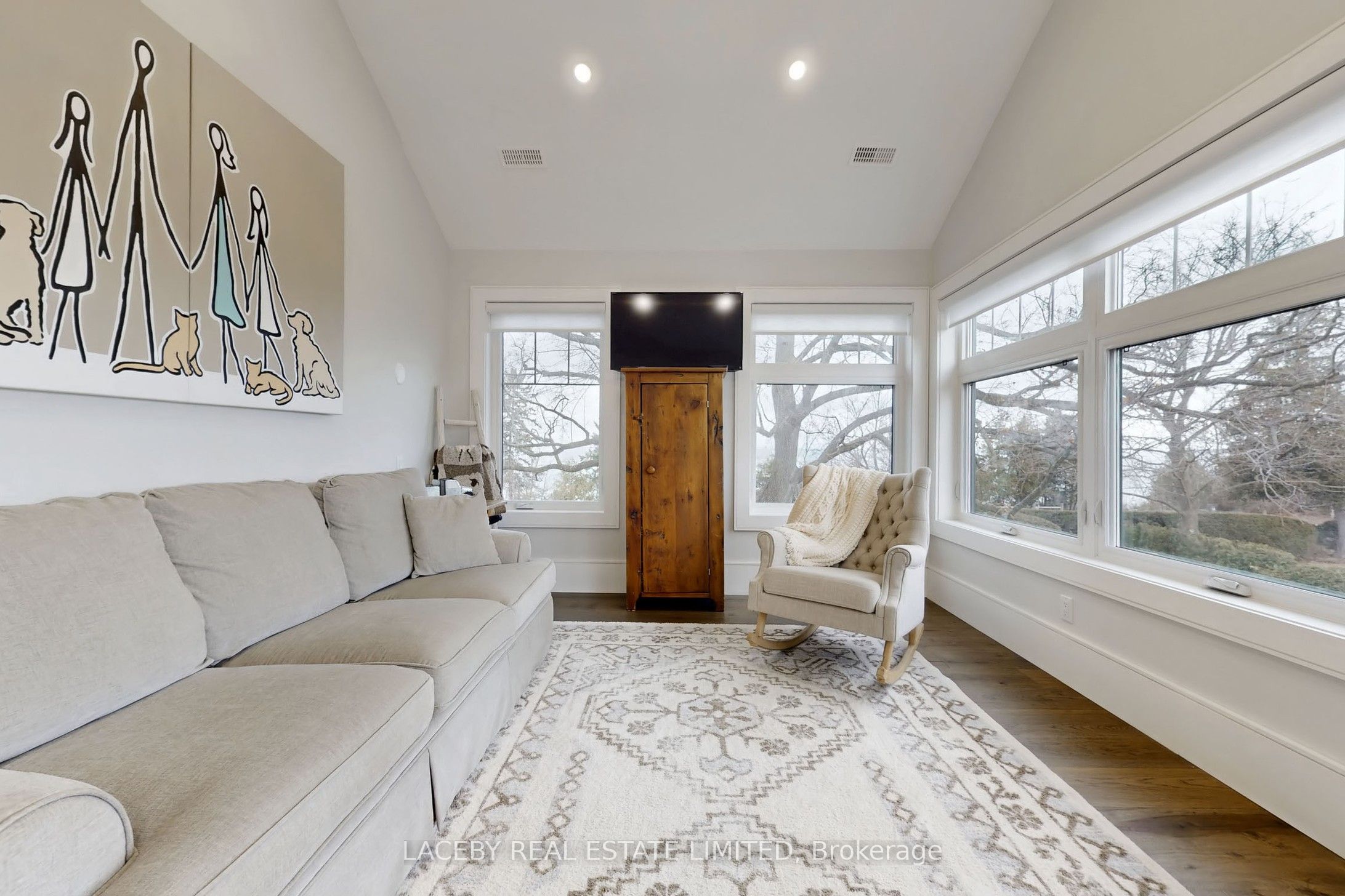 343 Hedge Road Property Photo 42