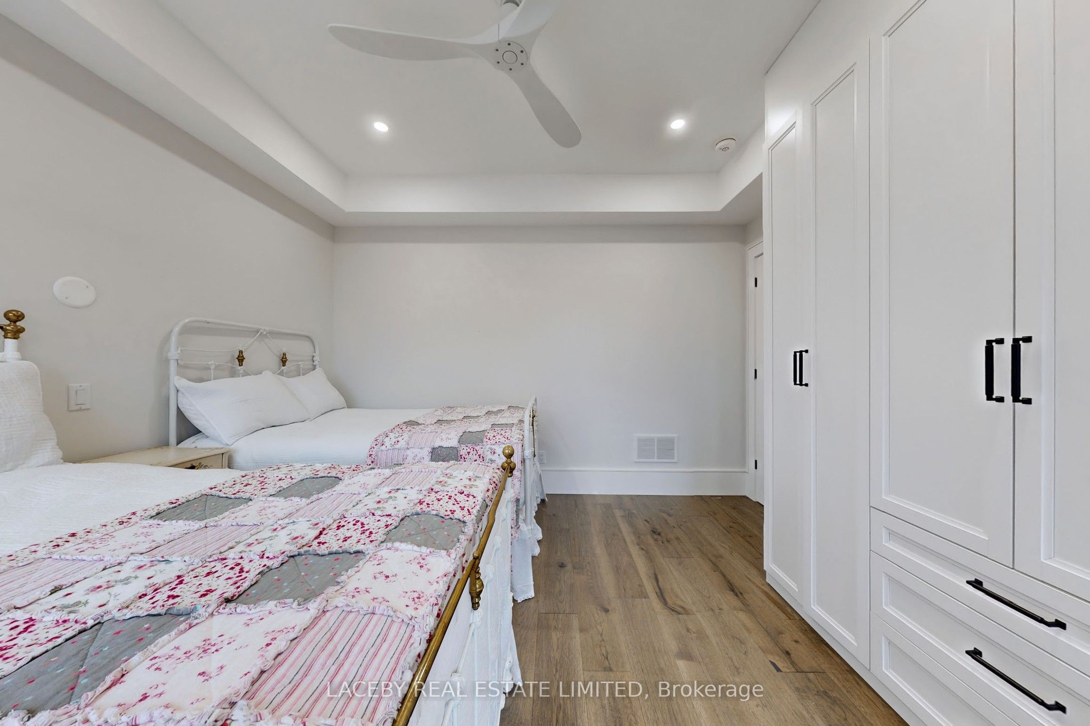 343 Hedge Road Property Photo 43