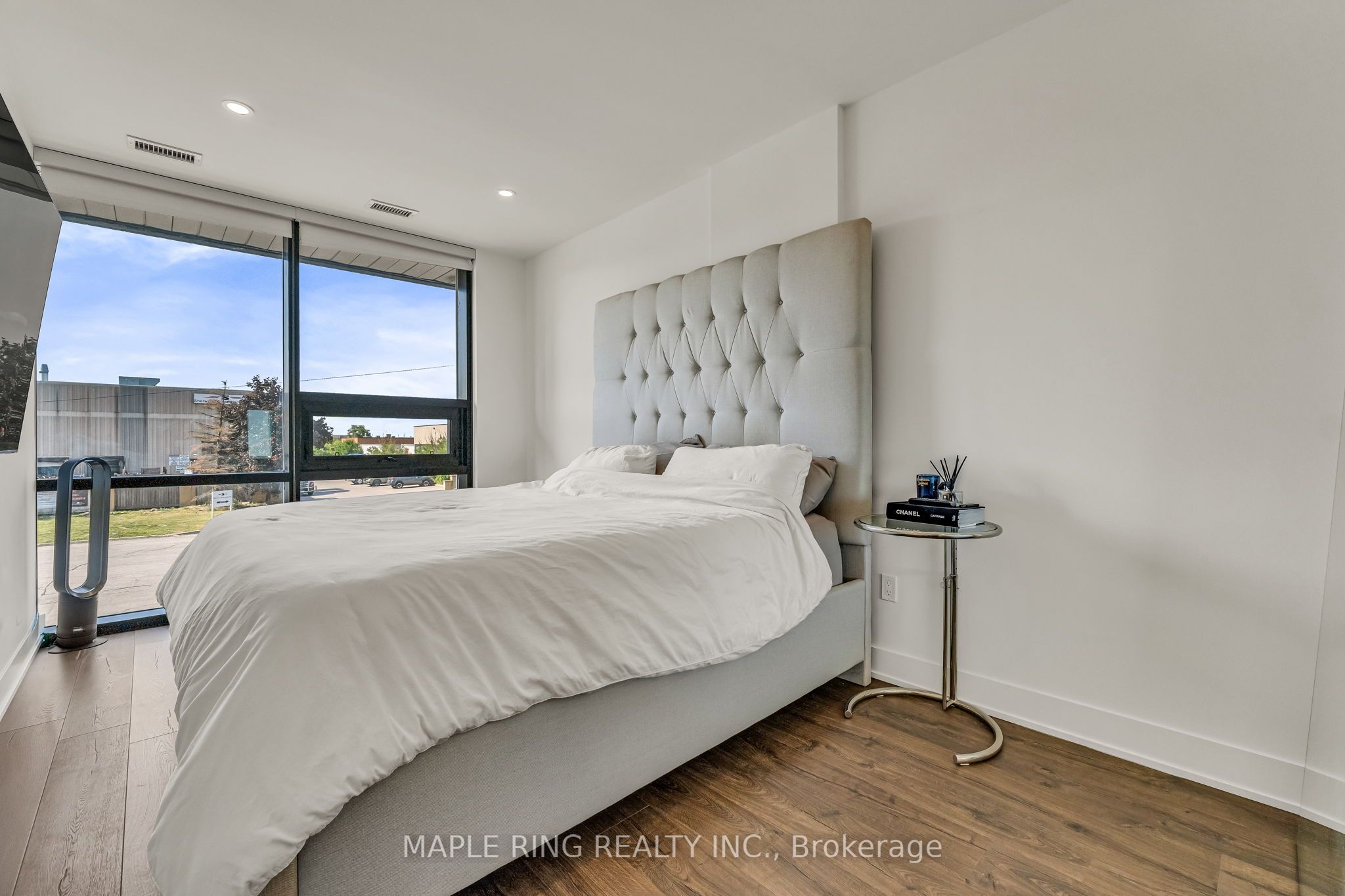 2908 Highway 7 Road 109 Property Photo 11