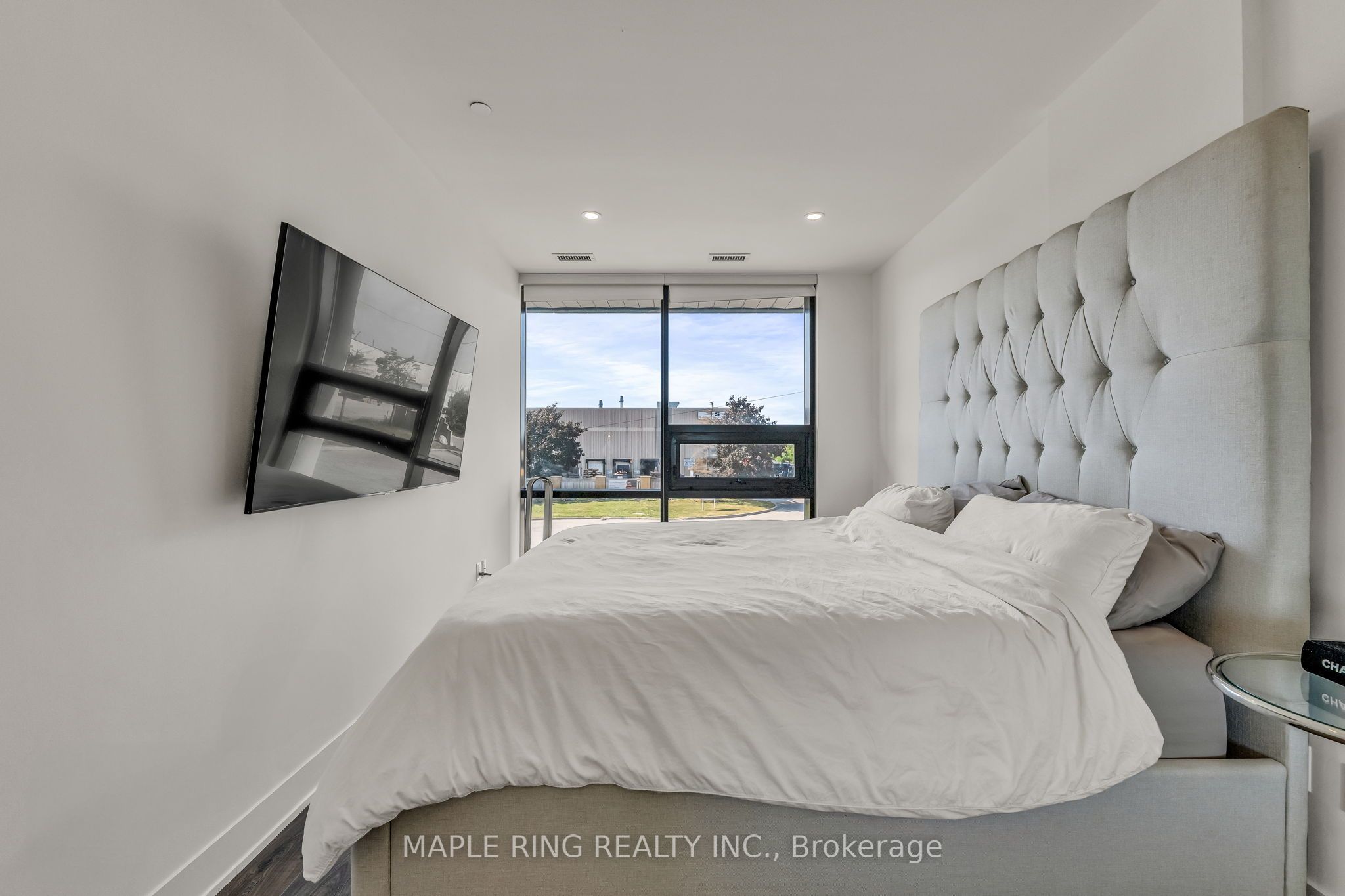 2908 Highway 7 Road 109 Property Photo 12