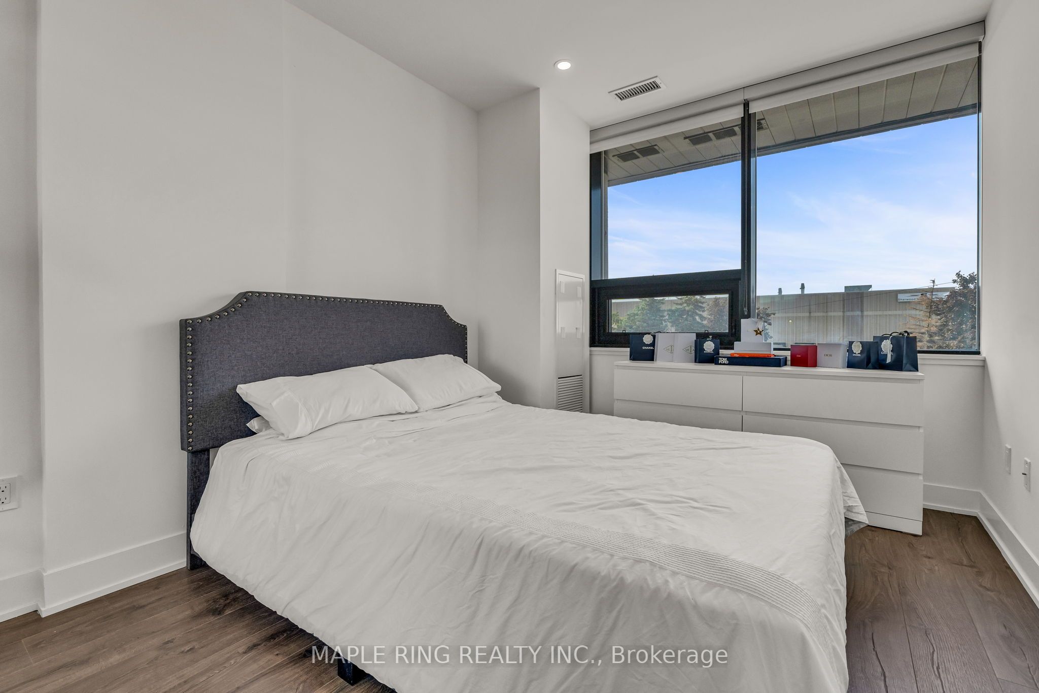 2908 Highway 7 Road 109 Property Photo 15