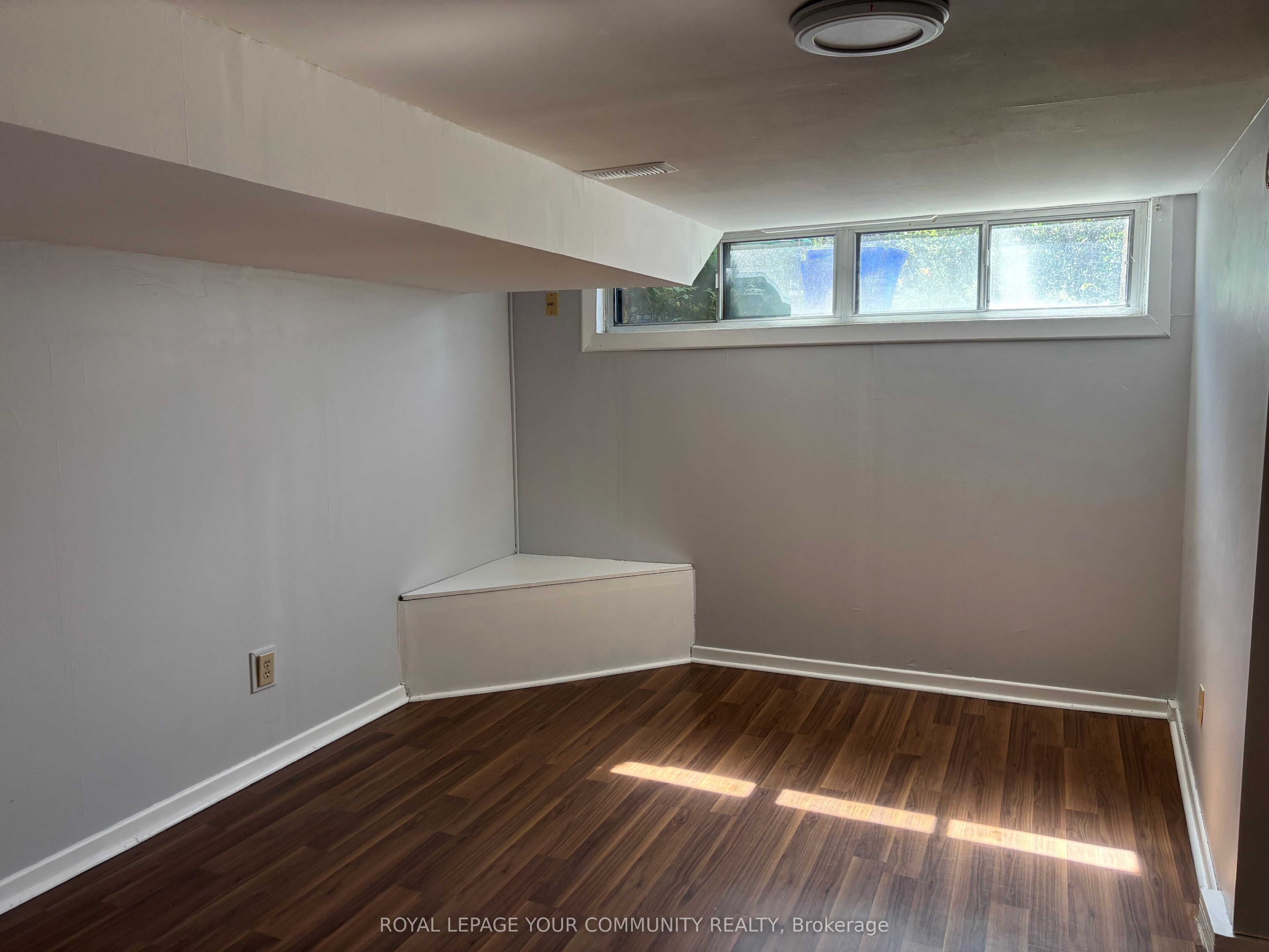 211 Axminster Drive Property Photo 16