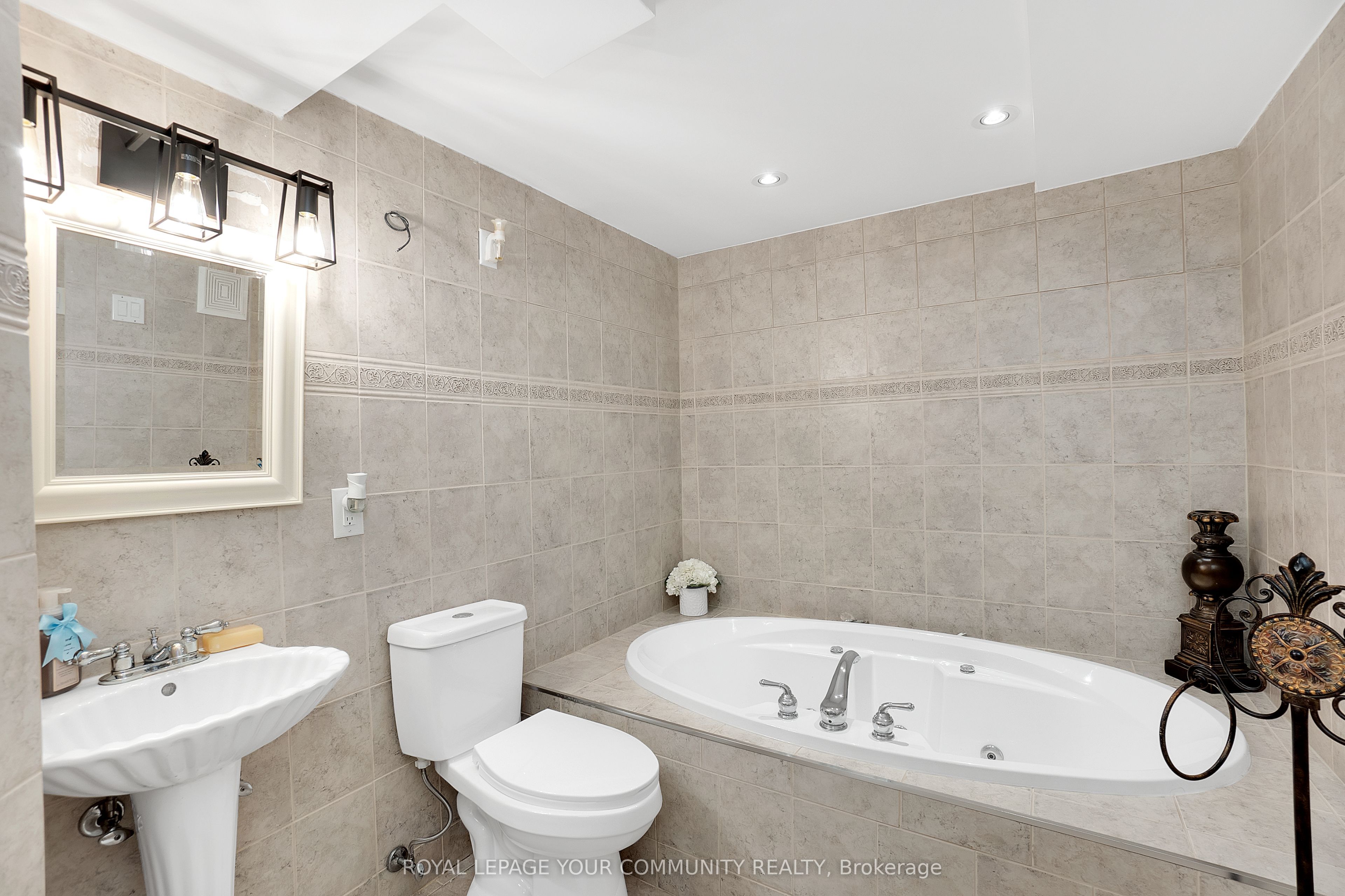 6 Solway Avenue Property Photo 19