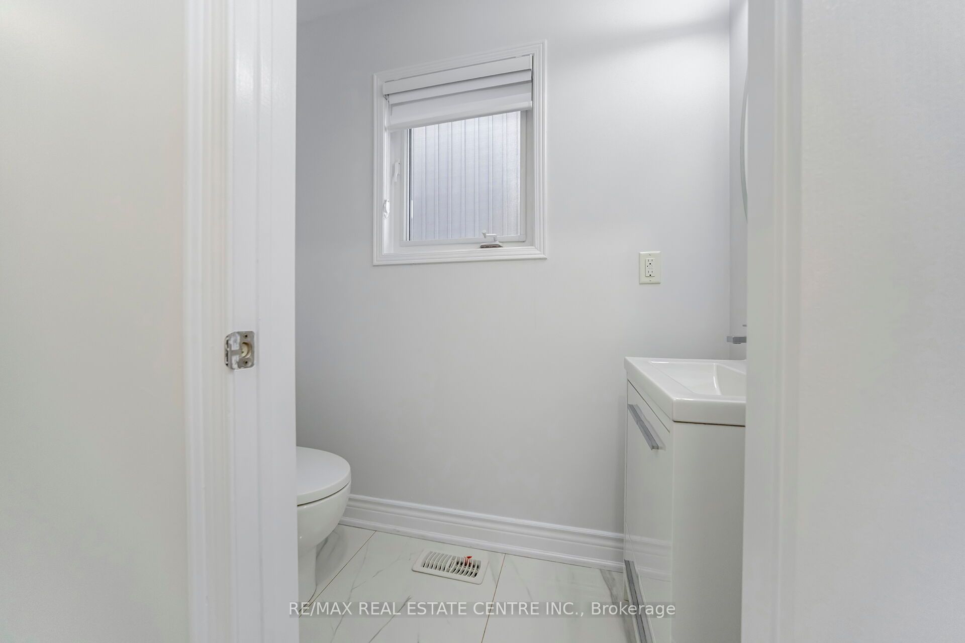 28 Acorn Lane Property Photo 6