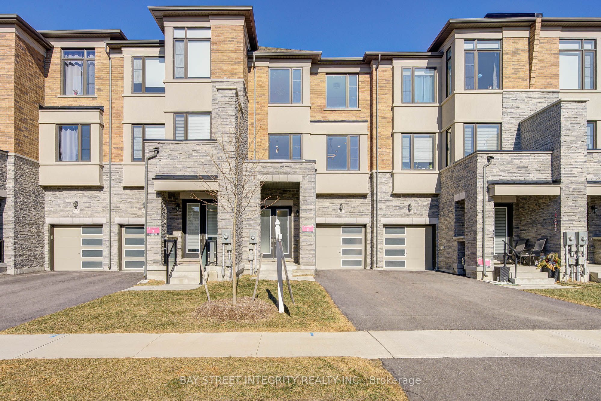 511 New England Court Property Photo 1