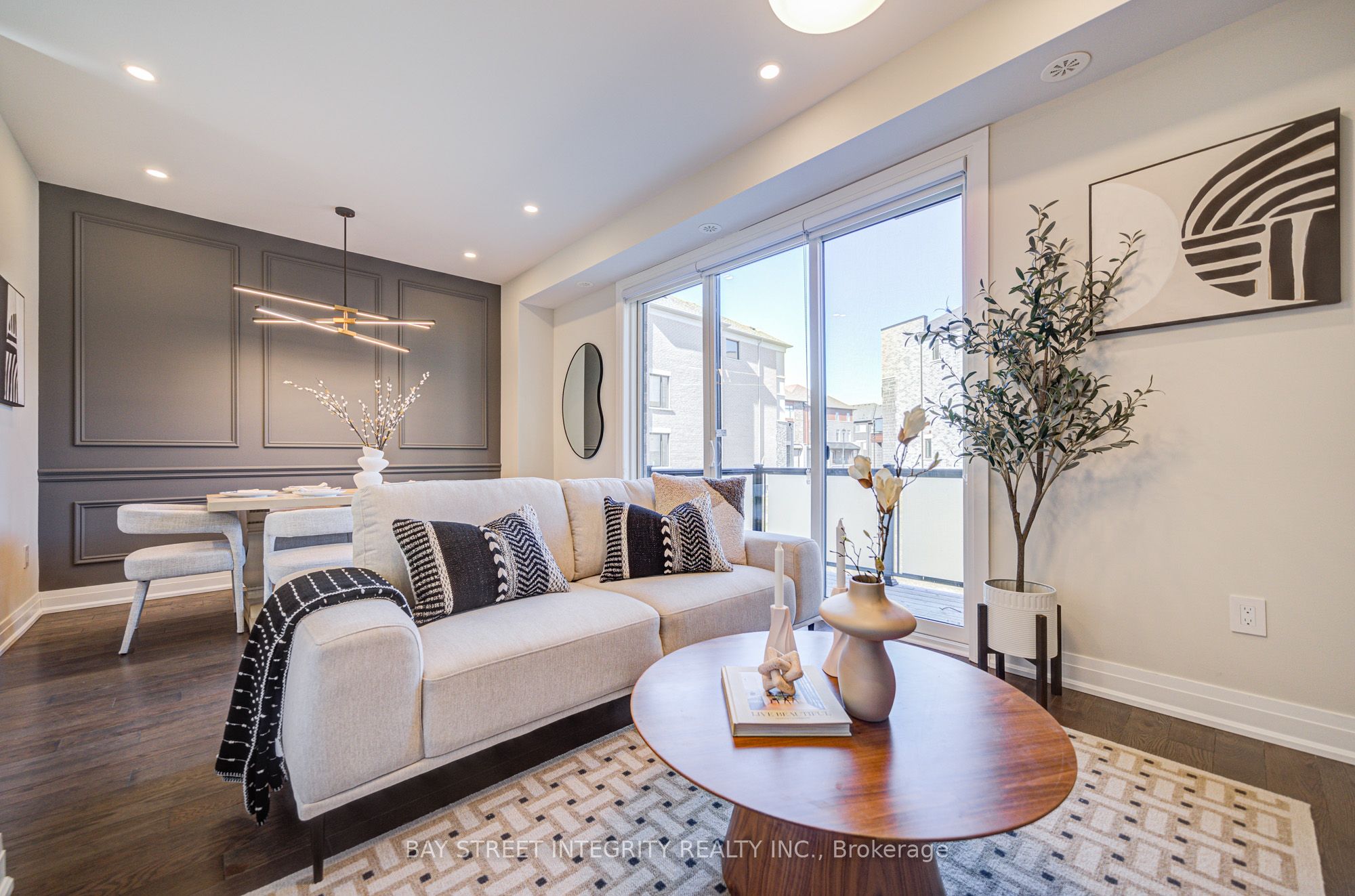 511 New England Court Property Photo 16