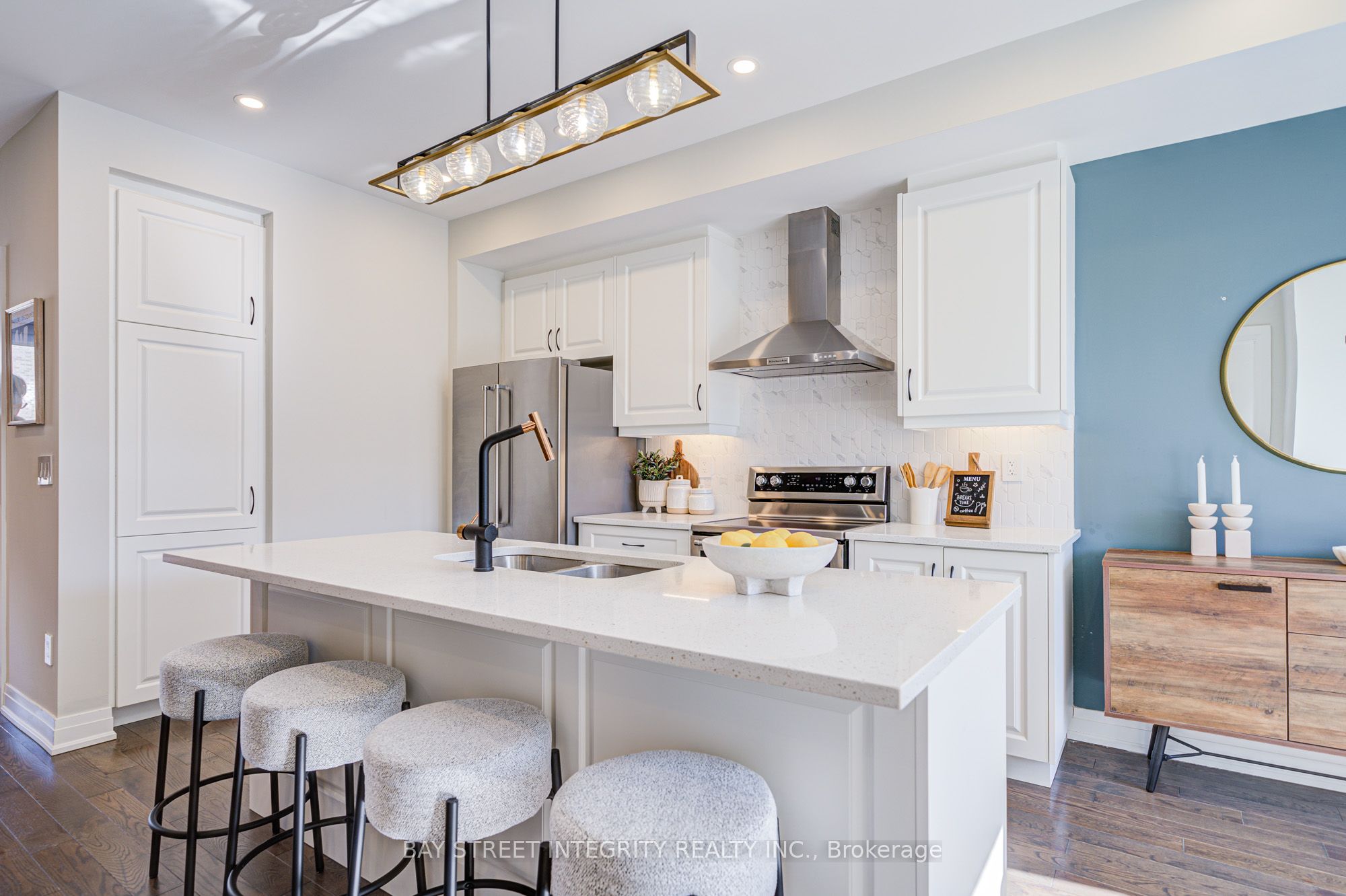 511 New England Court Property Photo 20