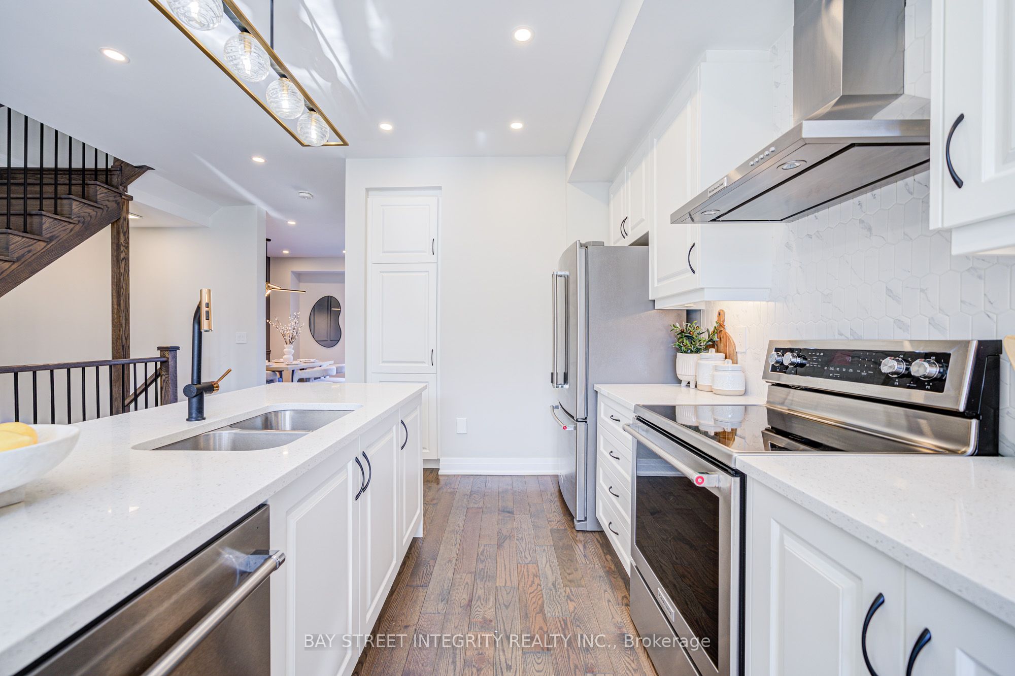 511 New England Court Property Photo 21