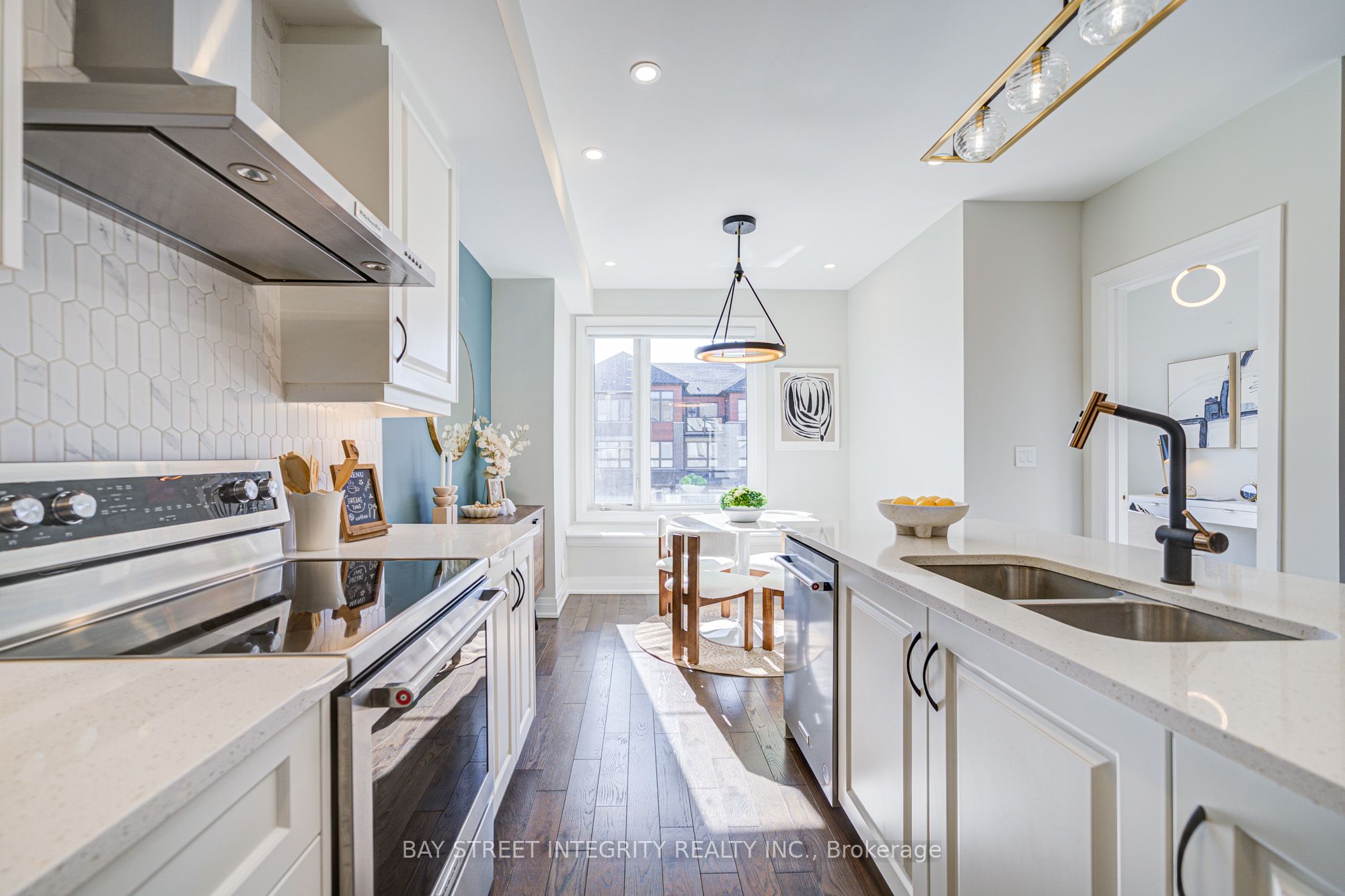 511 New England Court Property Photo 22