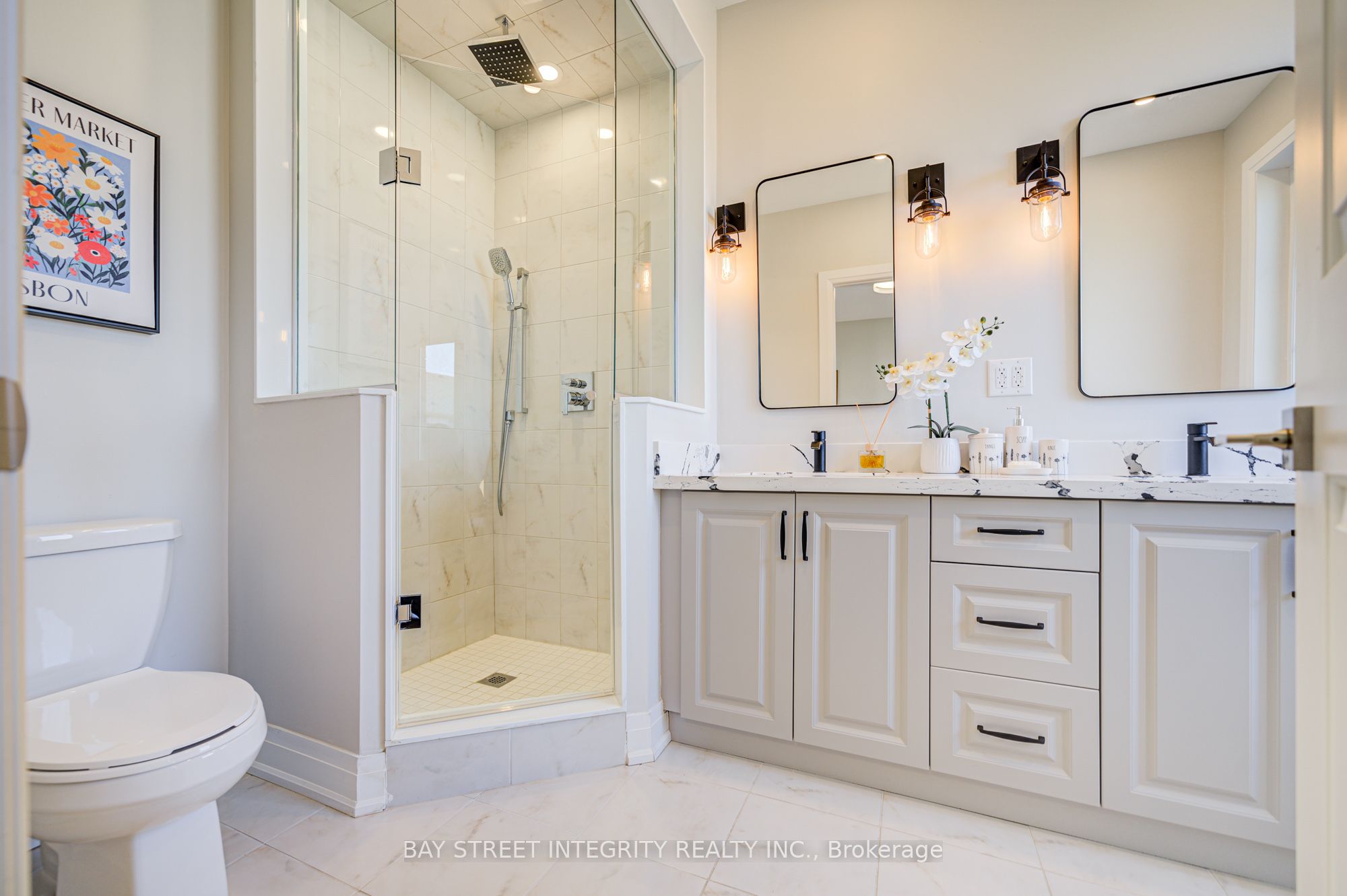 511 New England Court Property Photo 32