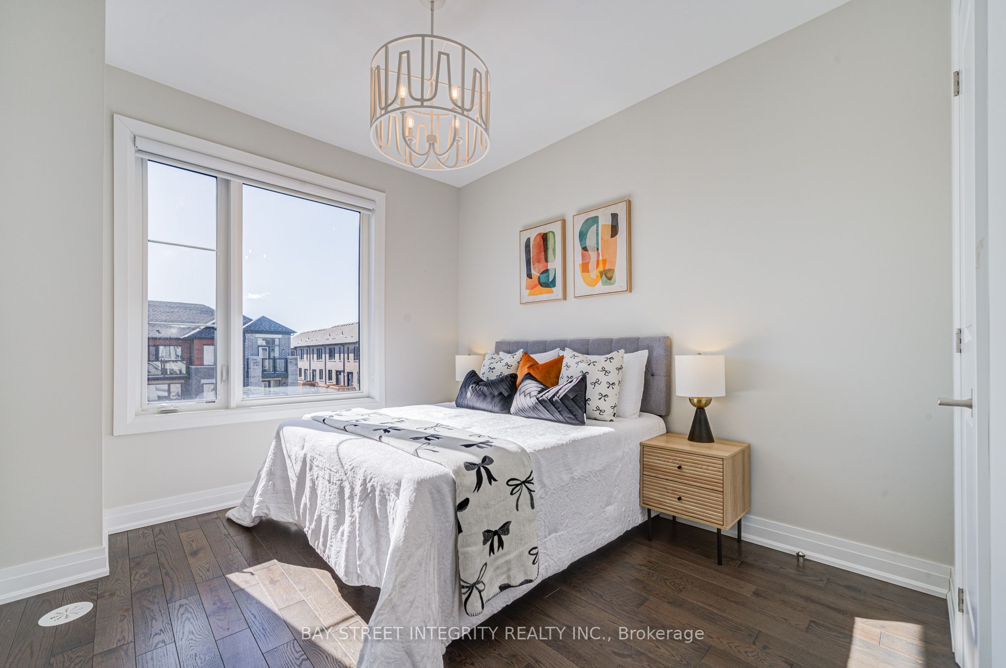 511 New England Court Property Photo 36