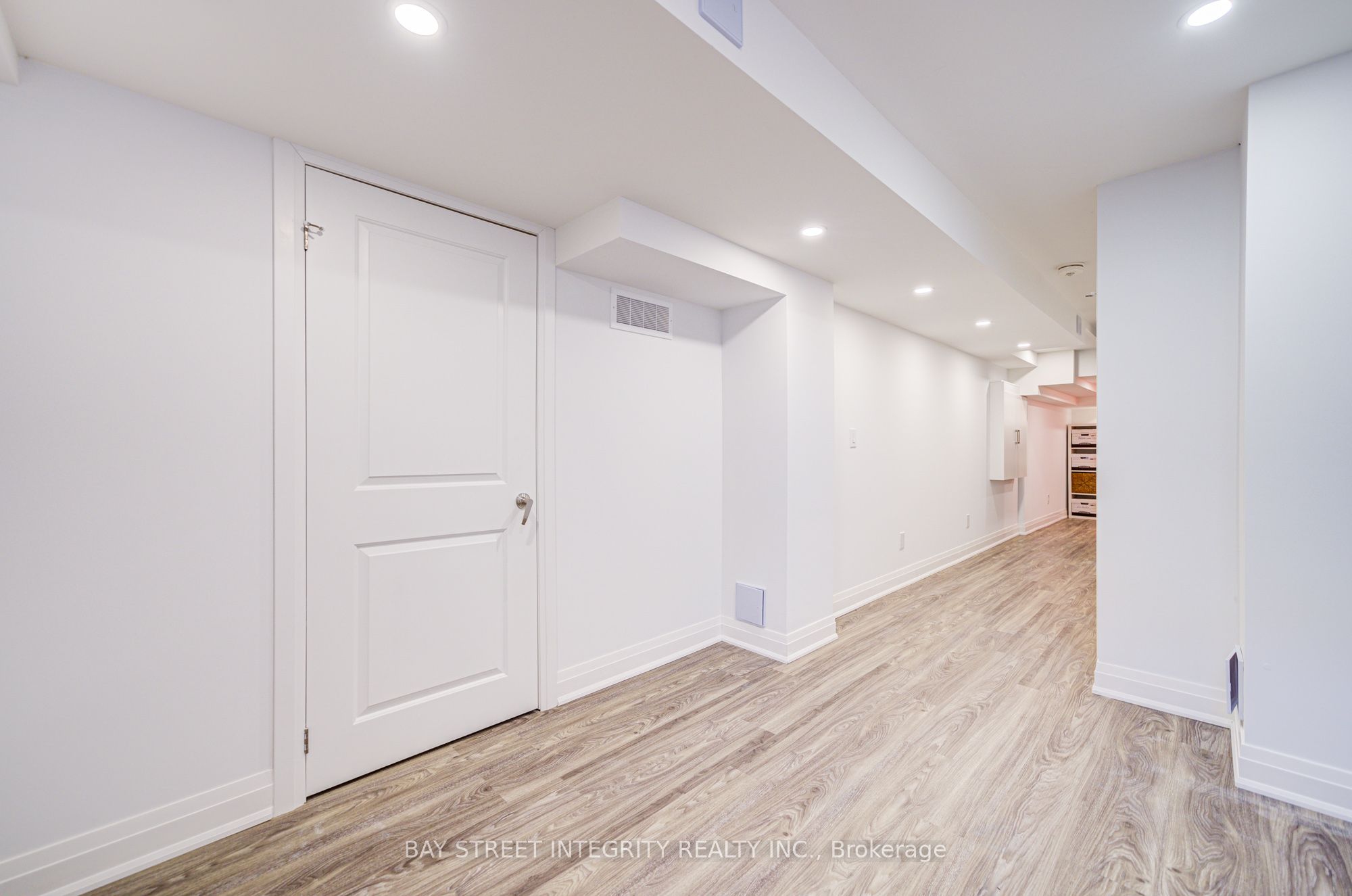 511 New England Court Property Photo 39