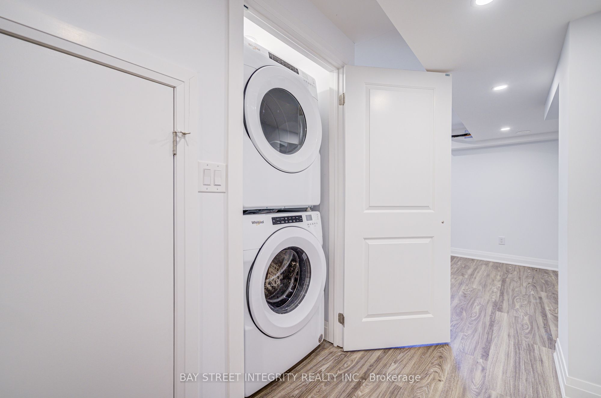 511 New England Court Property Photo 41
