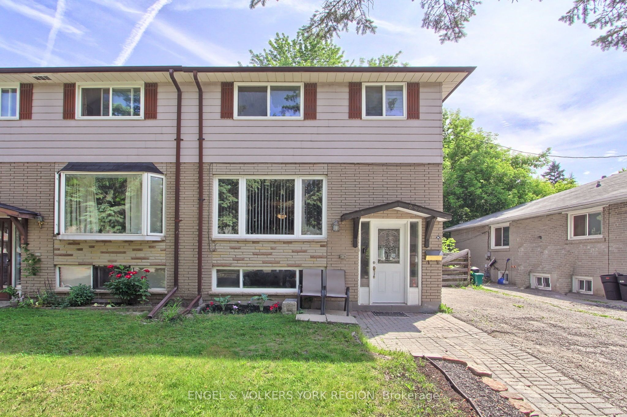 256 Penn Avenue Property Photo 1