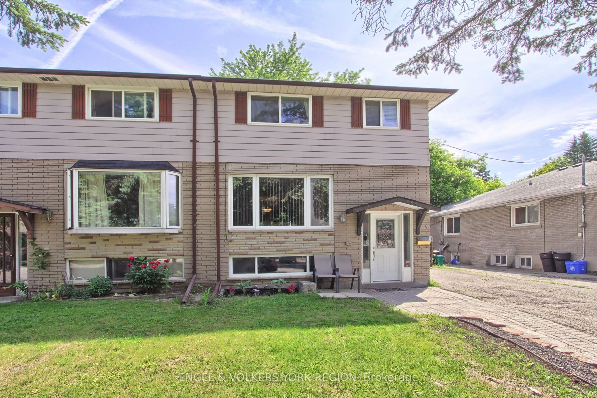 256 Penn Avenue Property Photo 2