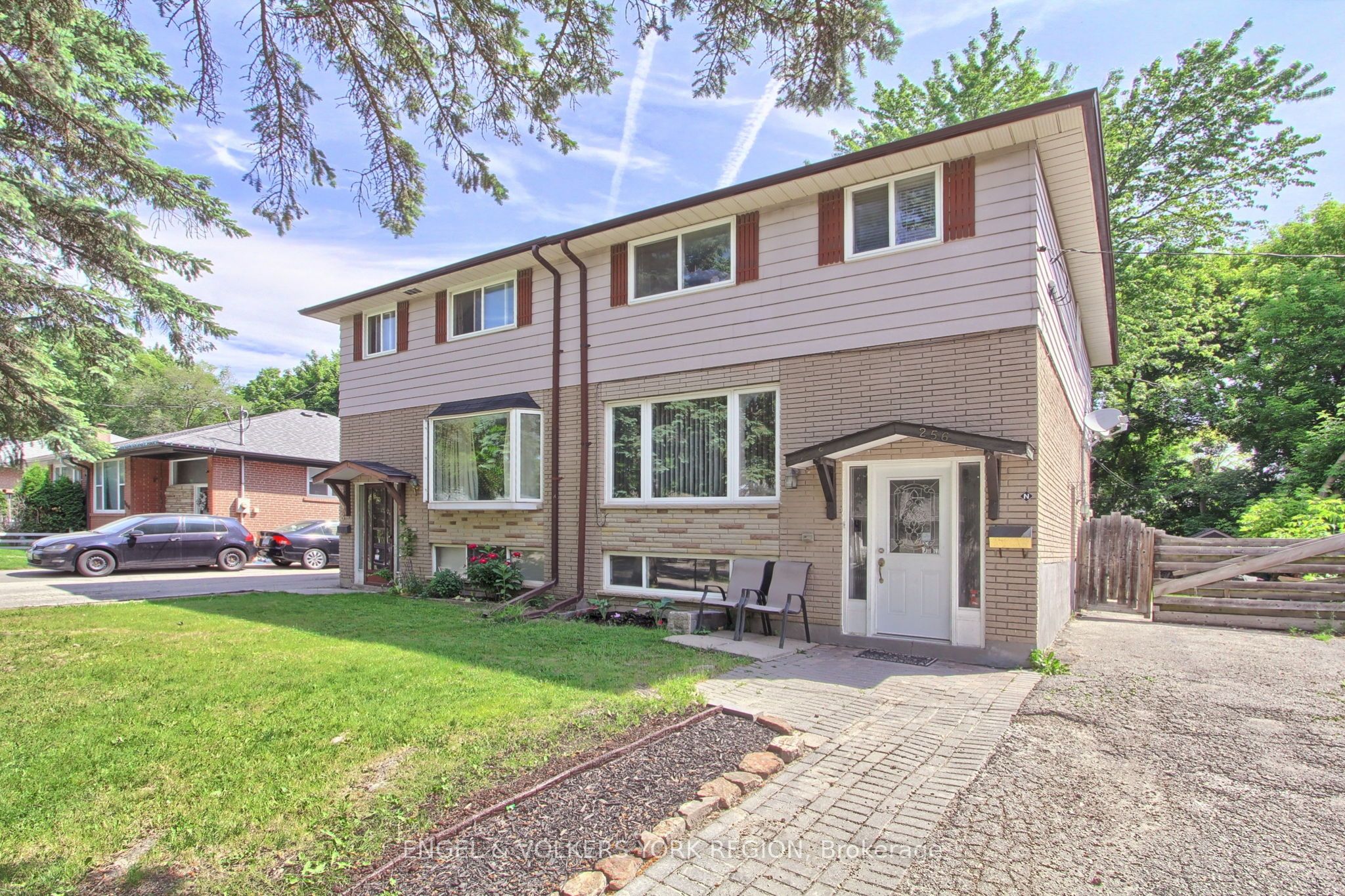 256 Penn Avenue Property Photo 3