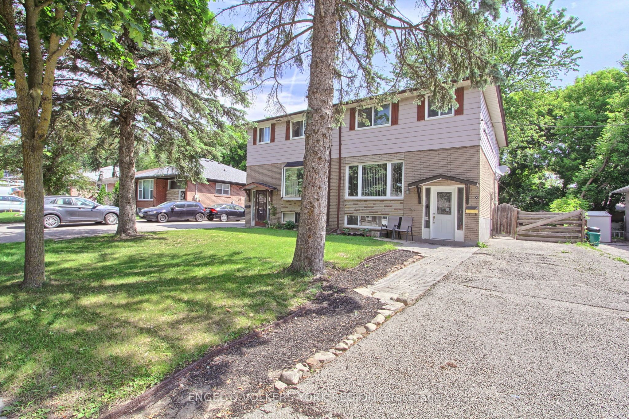 256 Penn Avenue Property Photo 4