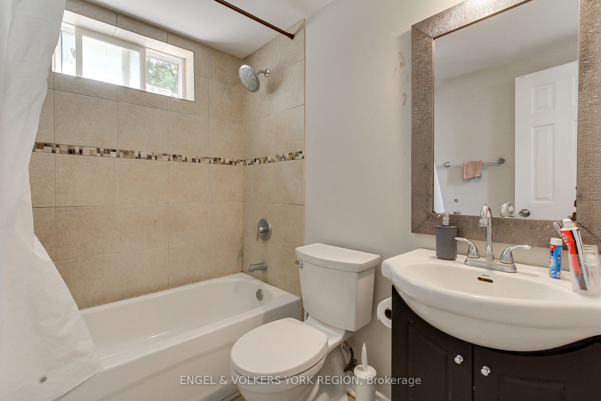 256 Penn Avenue Property Photo 31