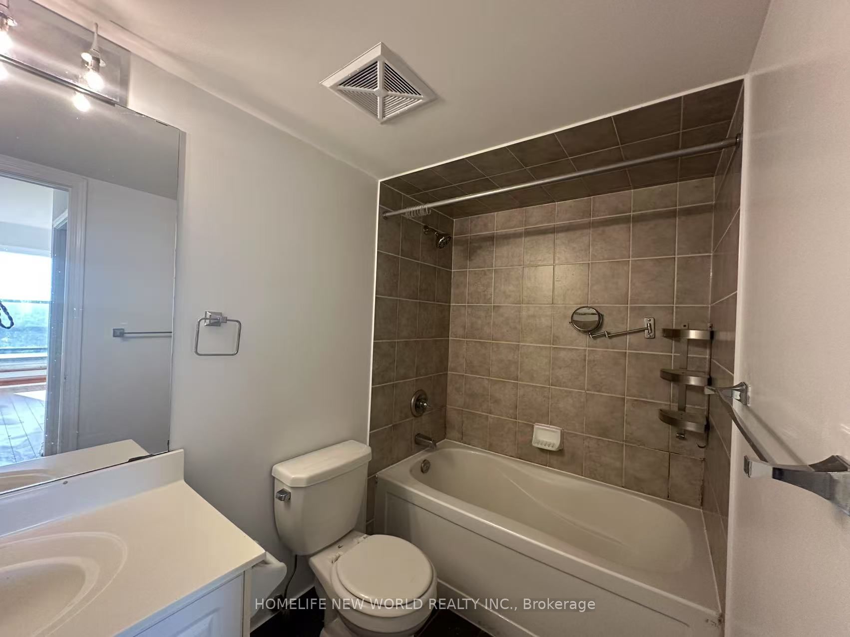 18 Harding Boulevard 1126 Property Photo 9