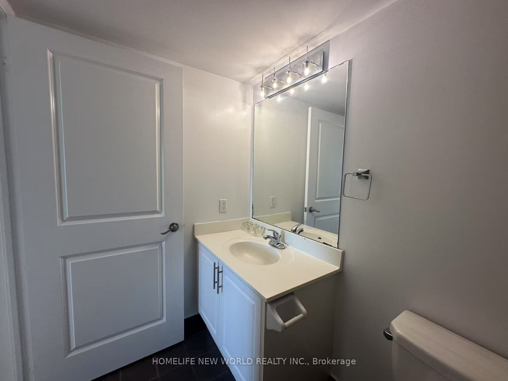 18 Harding Boulevard 1126 Property Photo 10