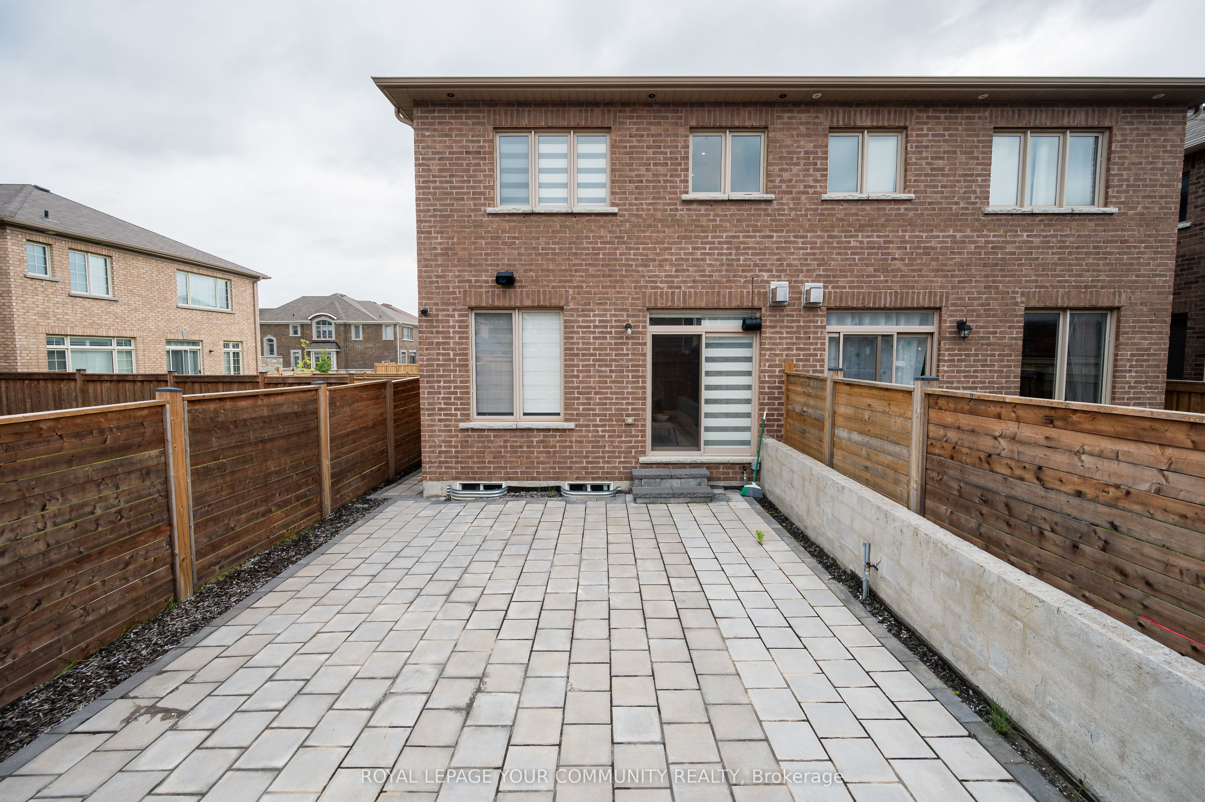 54 Frederick Taylor Way Property Photo 32