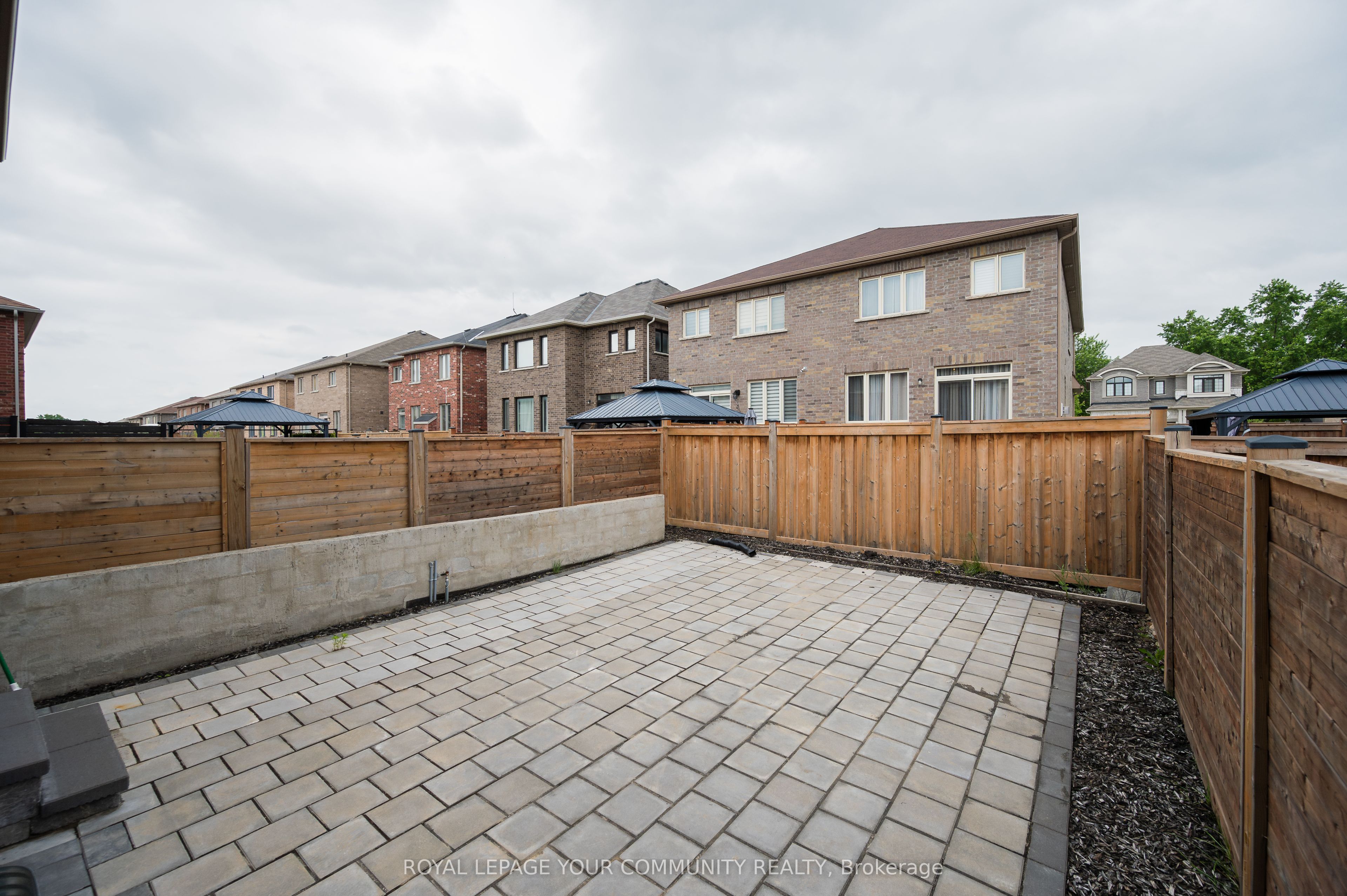 54 Frederick Taylor Way Property Photo 33