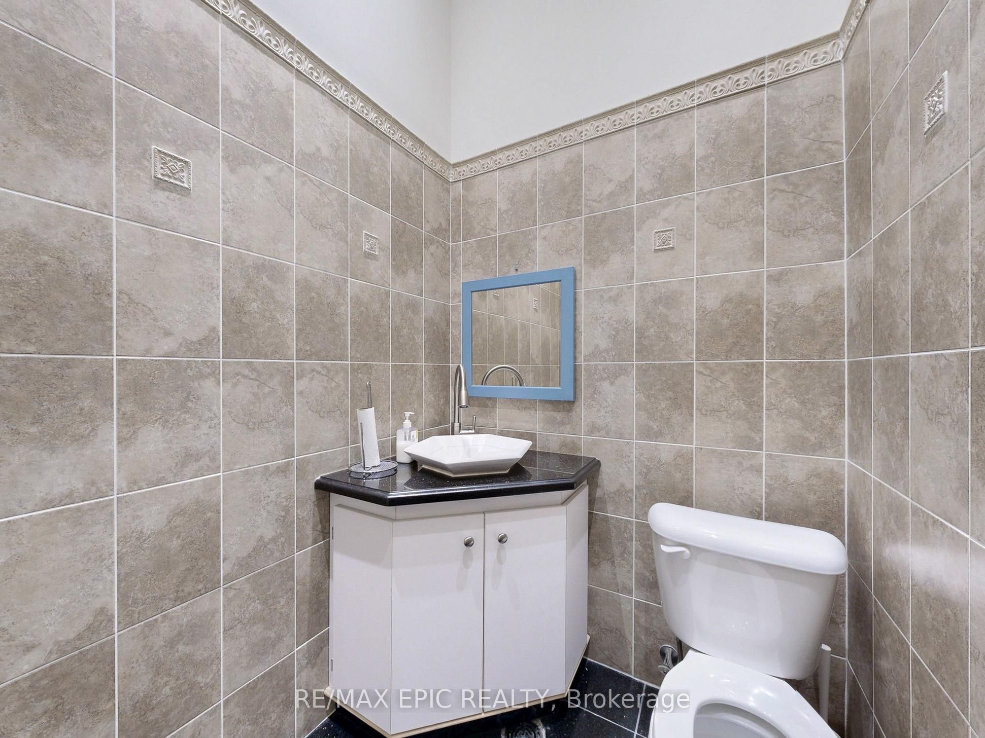 7010 Warden Avenue 15 Property Photo 29