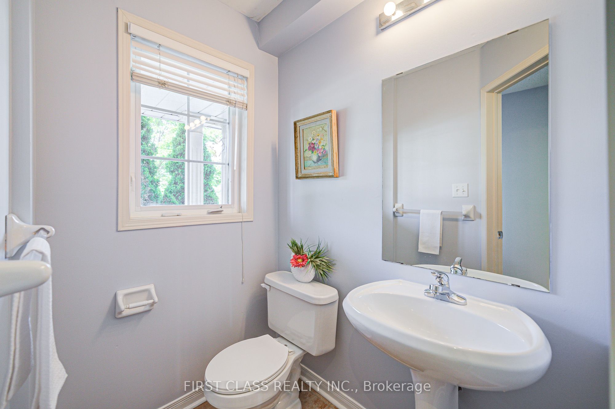 19 Benjamin Hood Crescent Property Photo 8