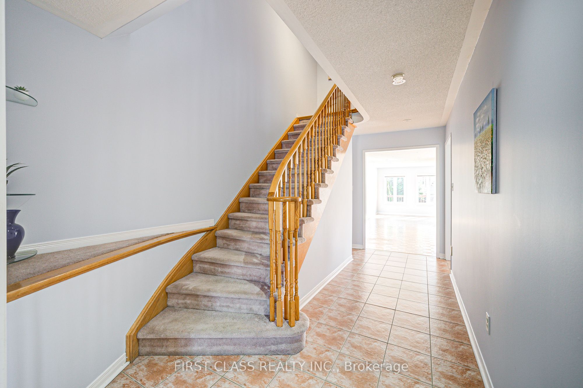 19 Benjamin Hood Crescent Property Photo 9