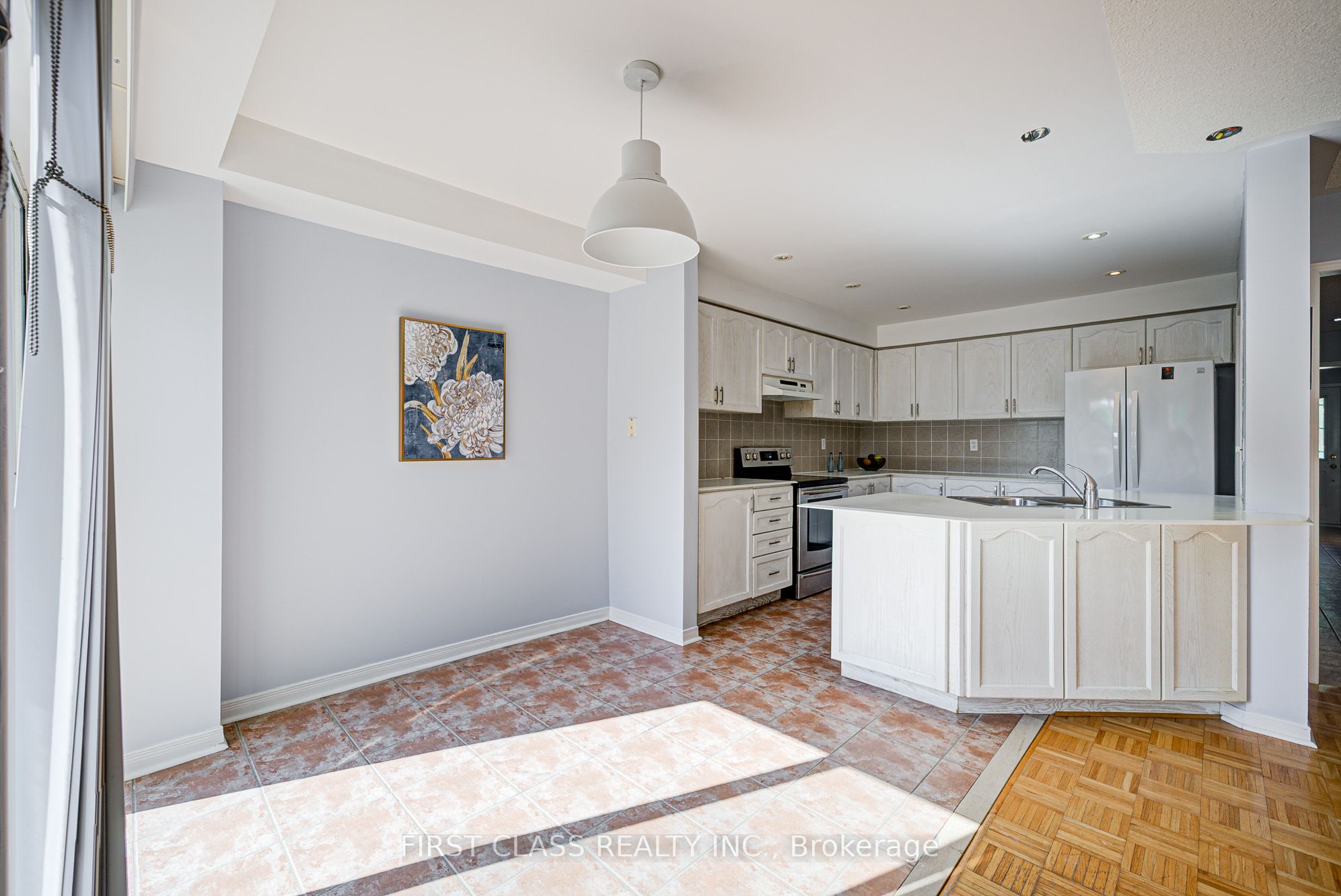 19 Benjamin Hood Crescent Property Photo 17