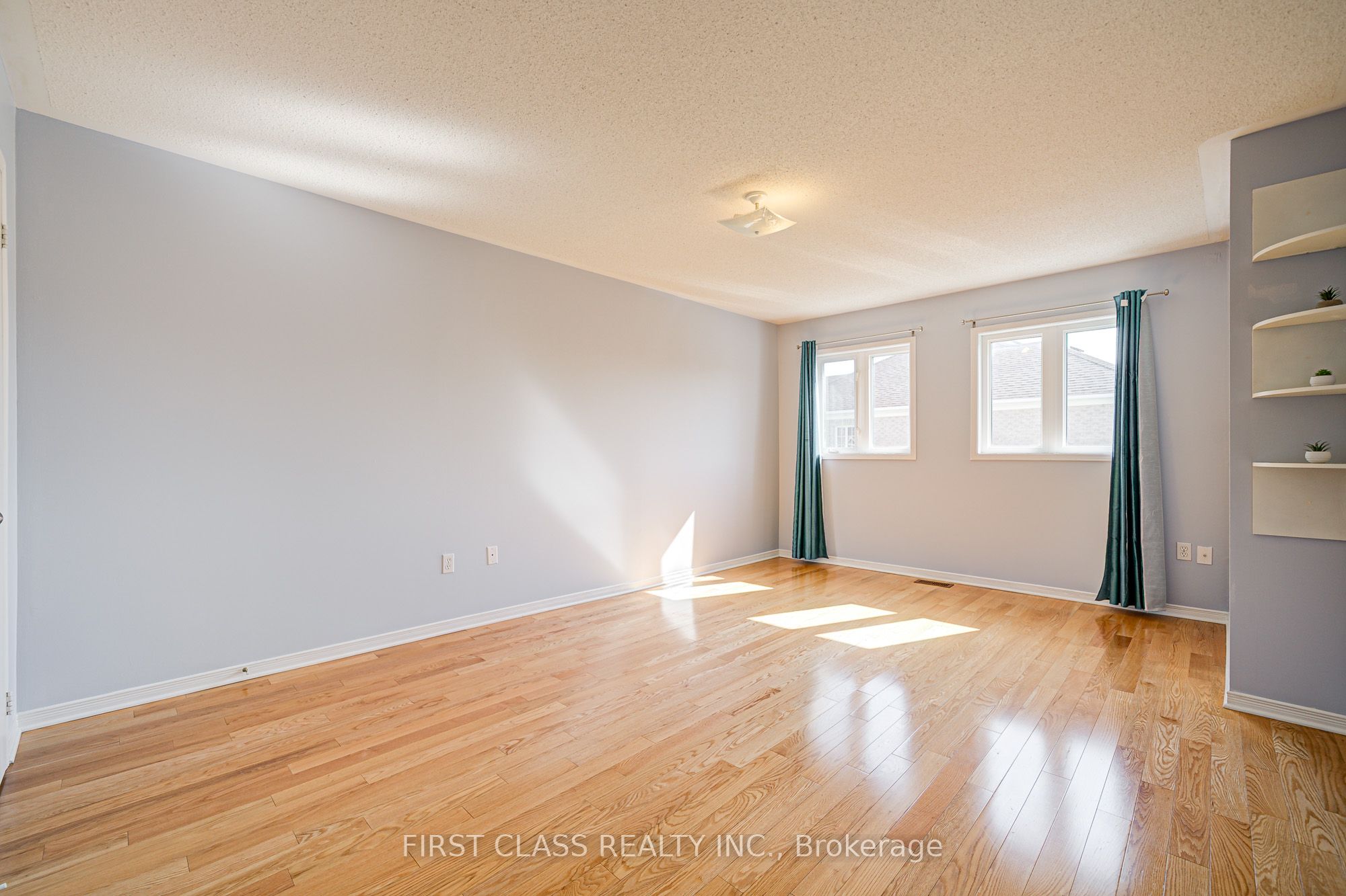 19 Benjamin Hood Crescent Property Photo 37