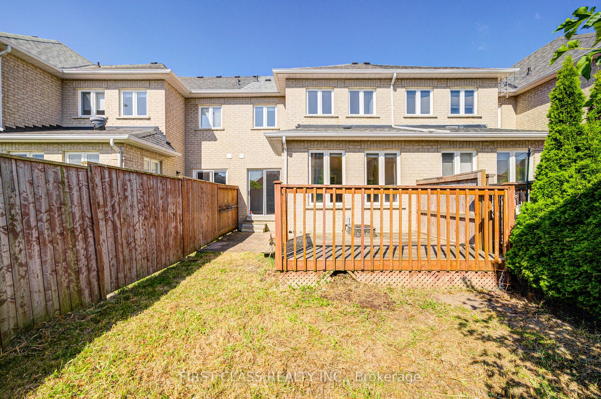 19 Benjamin Hood Crescent Property Photo 46