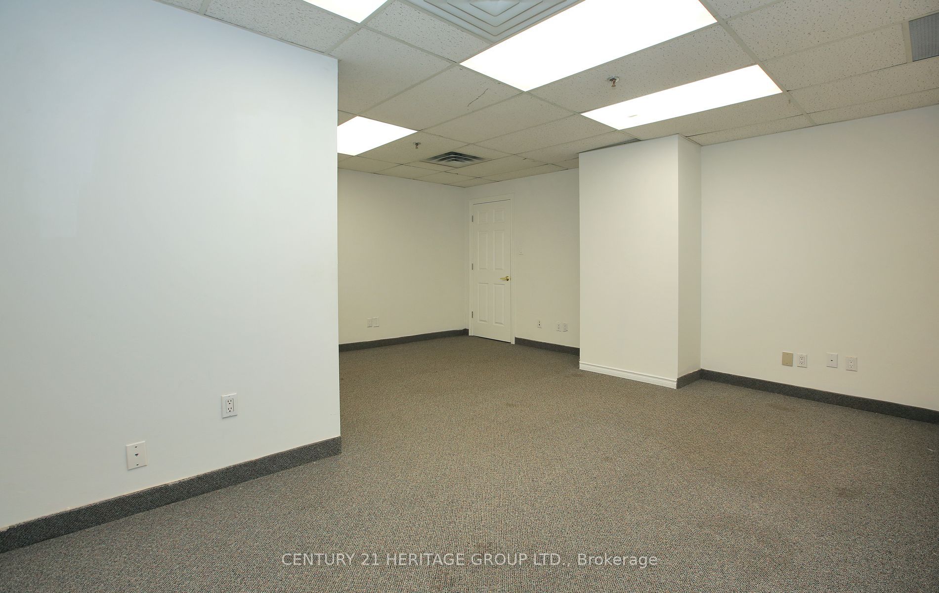 12 Bradwick Drive 5-6 Property Photo 7