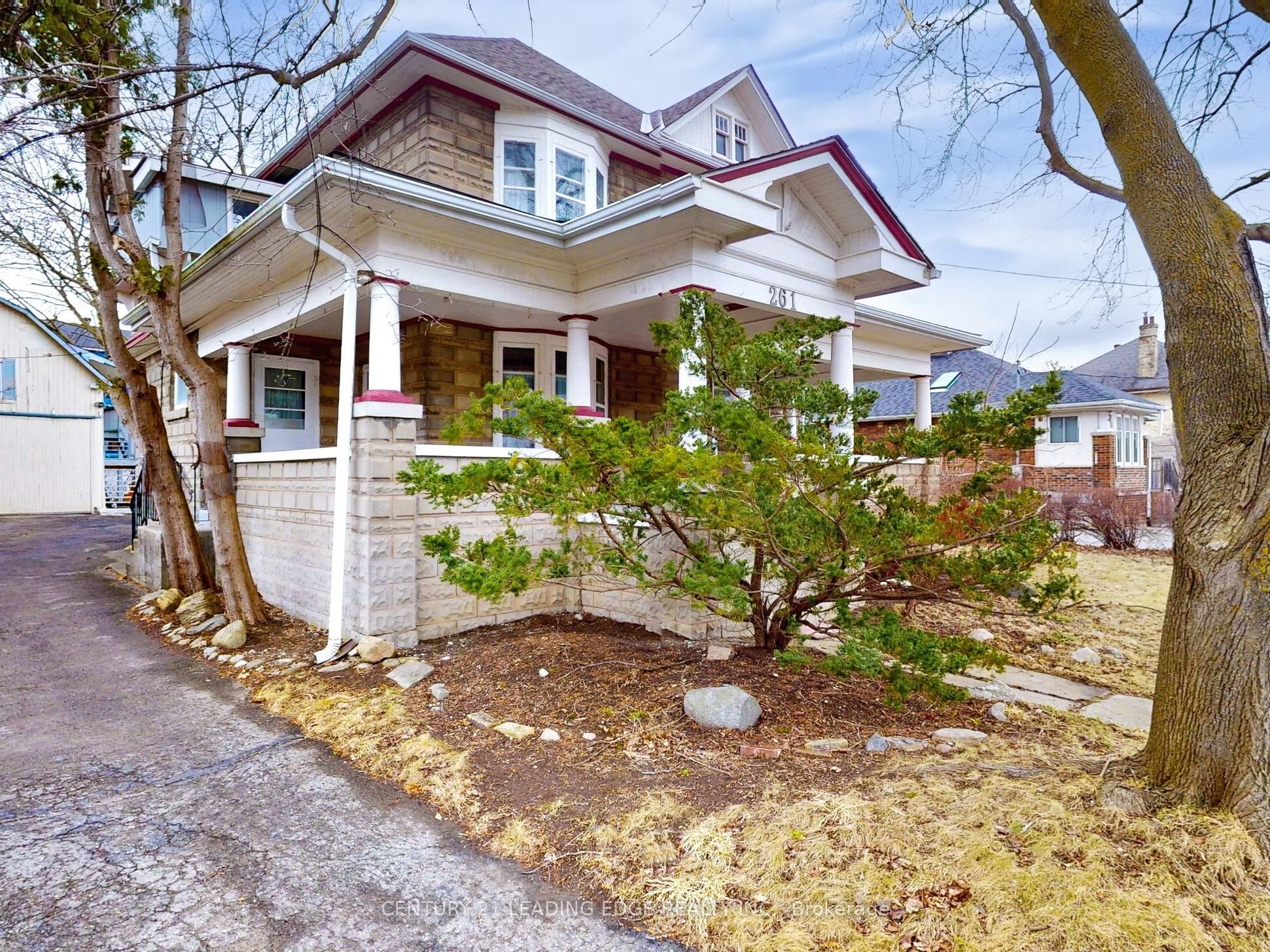 261 Main Street N Property Photo 1