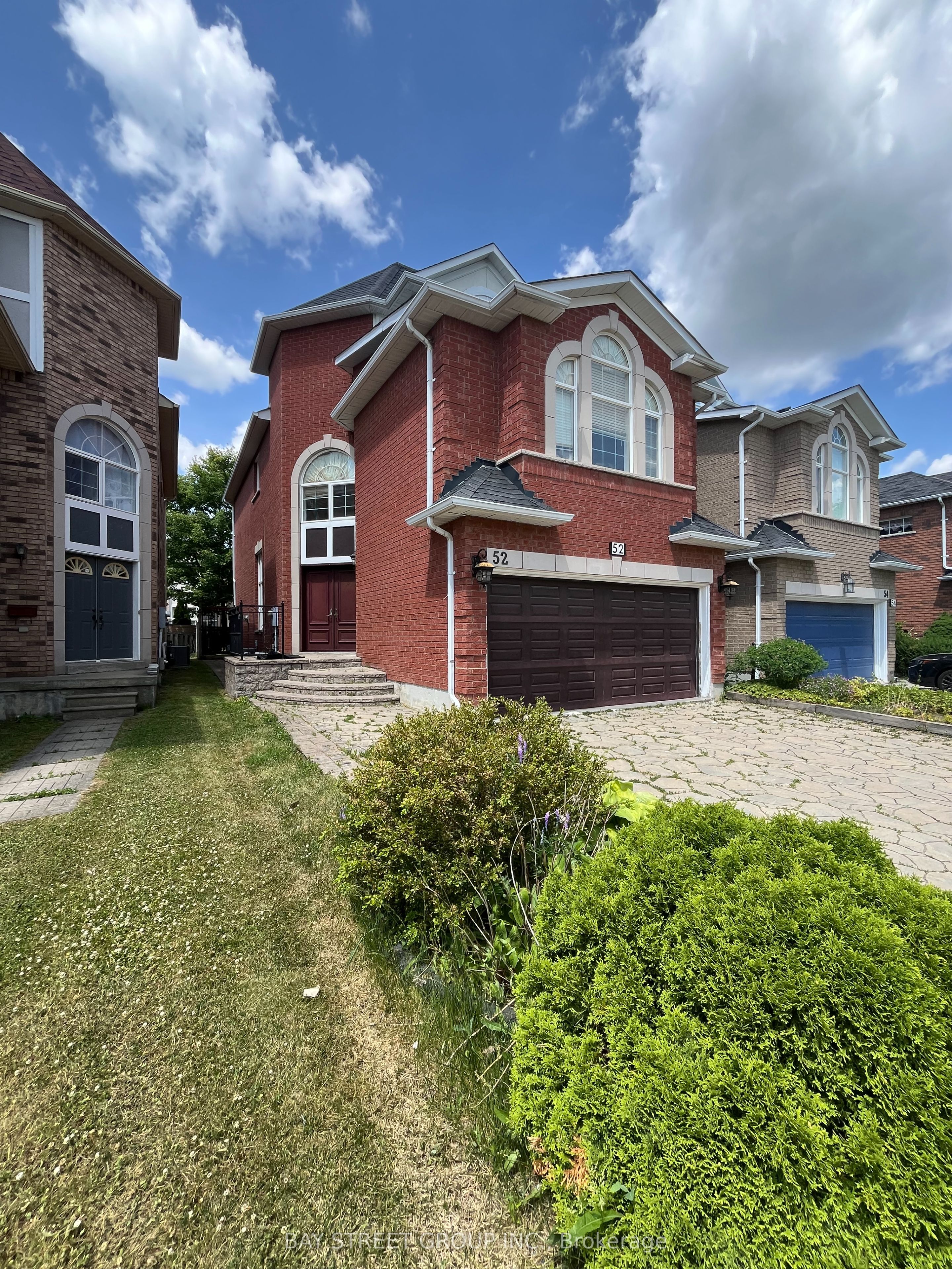 52 Queensway Drive Property Photo 2