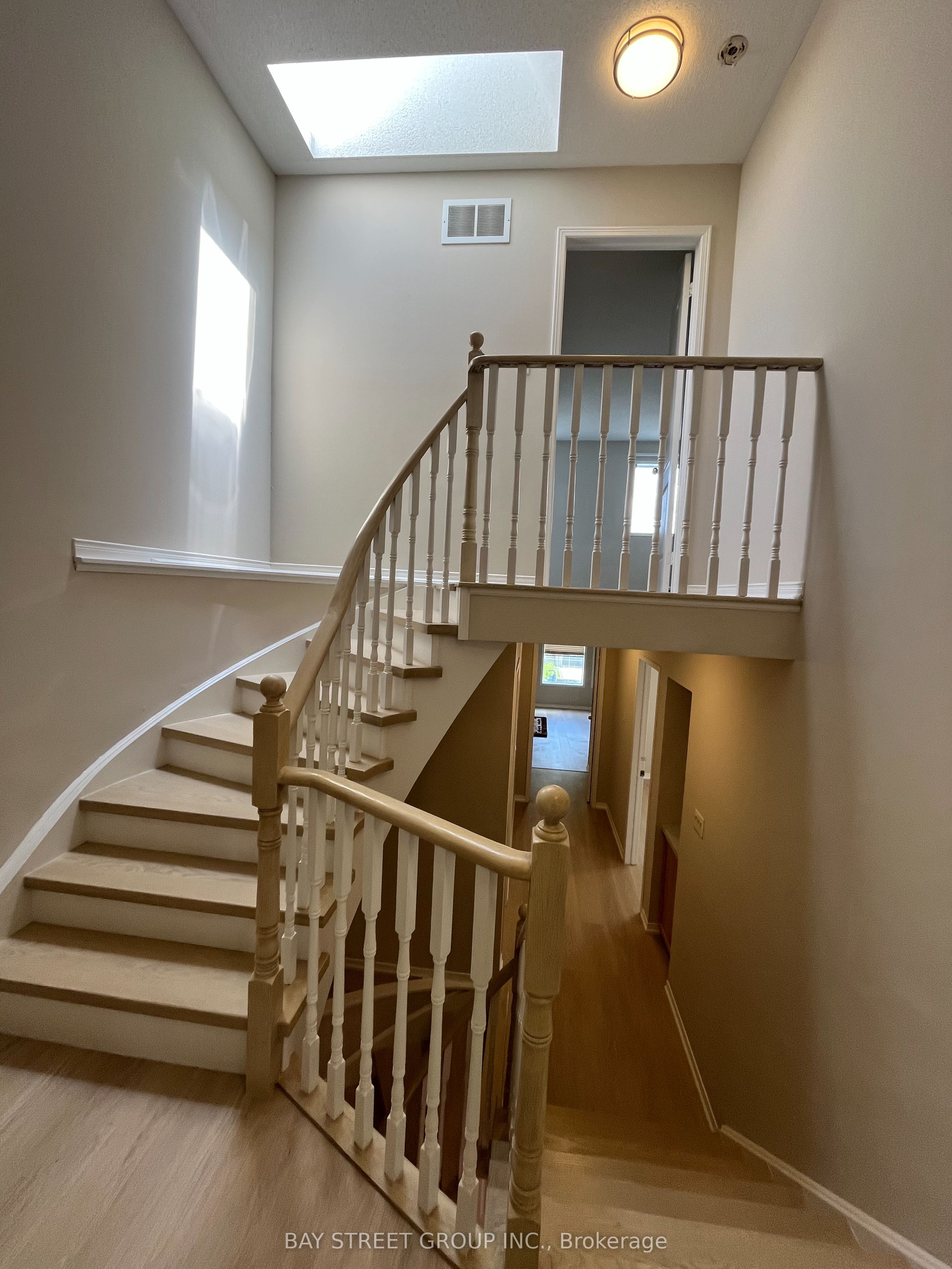 52 Queensway Drive Property Photo 13