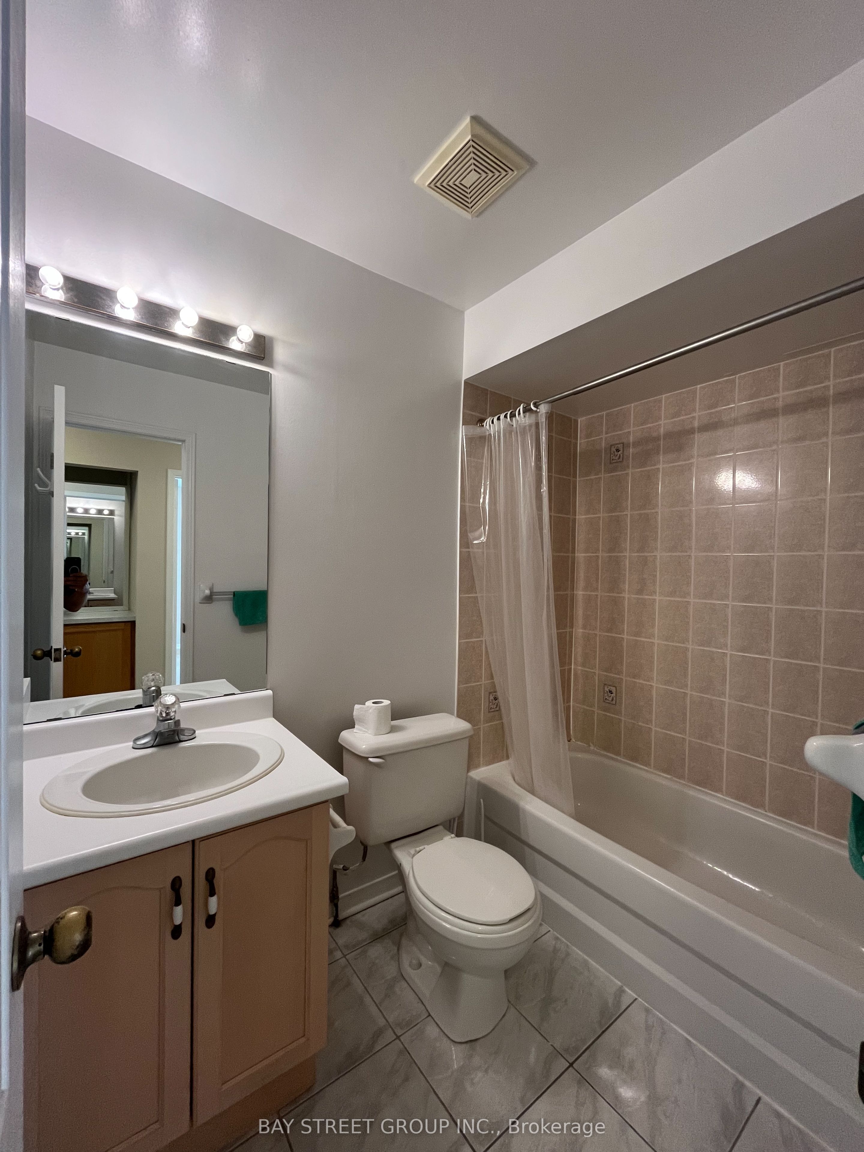 52 Queensway Drive Property Photo 24