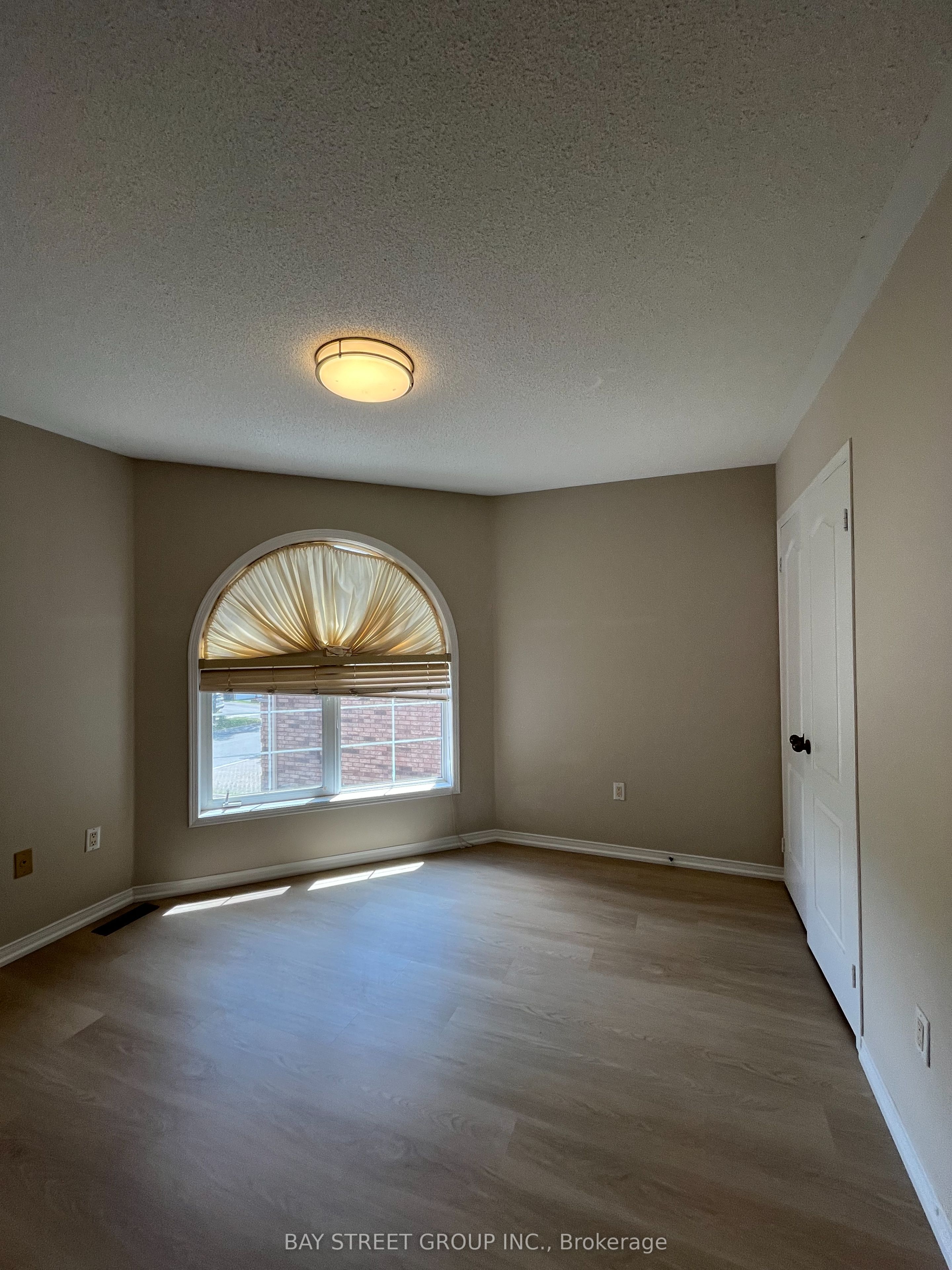 52 Queensway Drive Property Photo 25