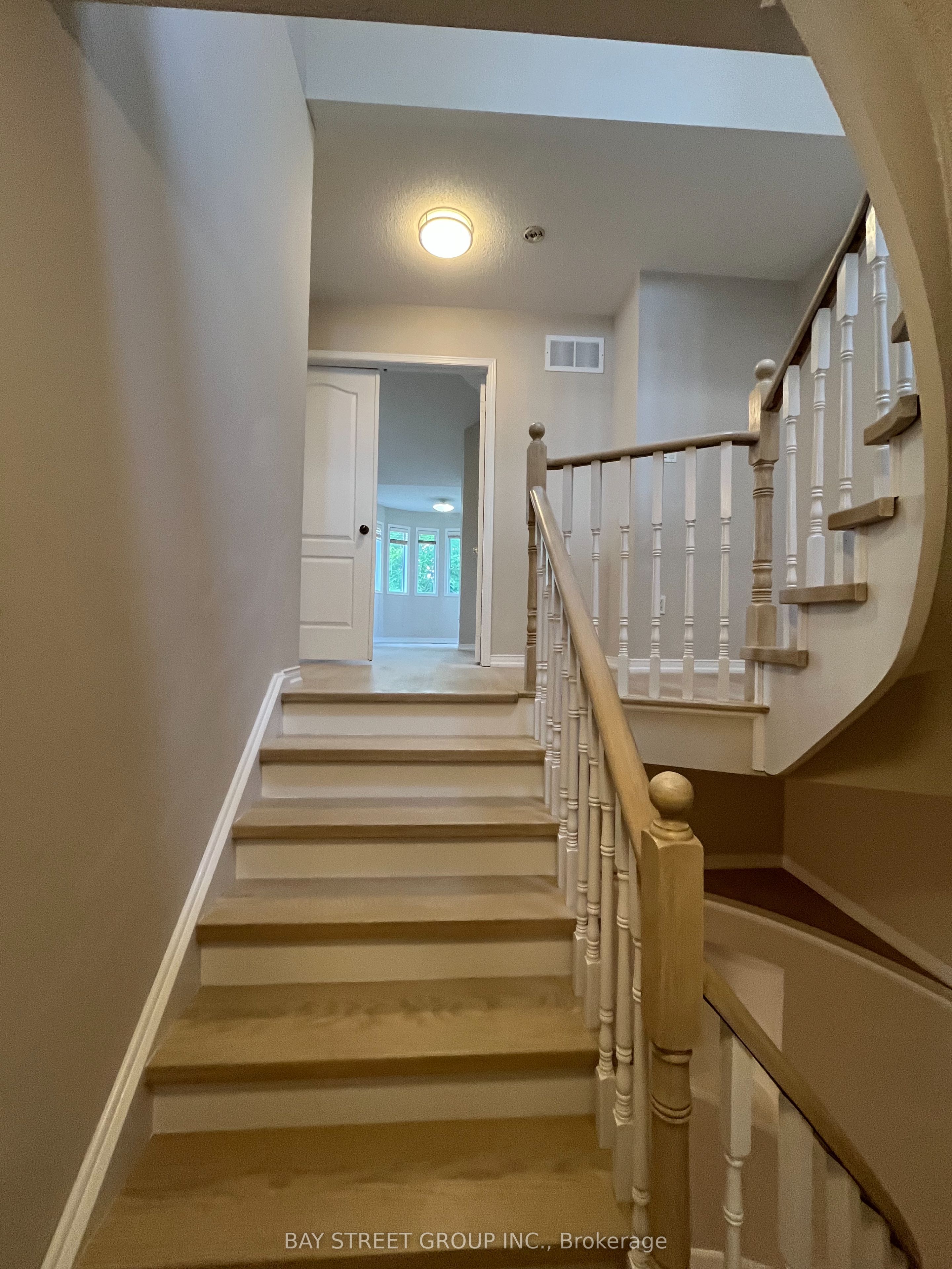 52 Queensway Drive Property Photo 32