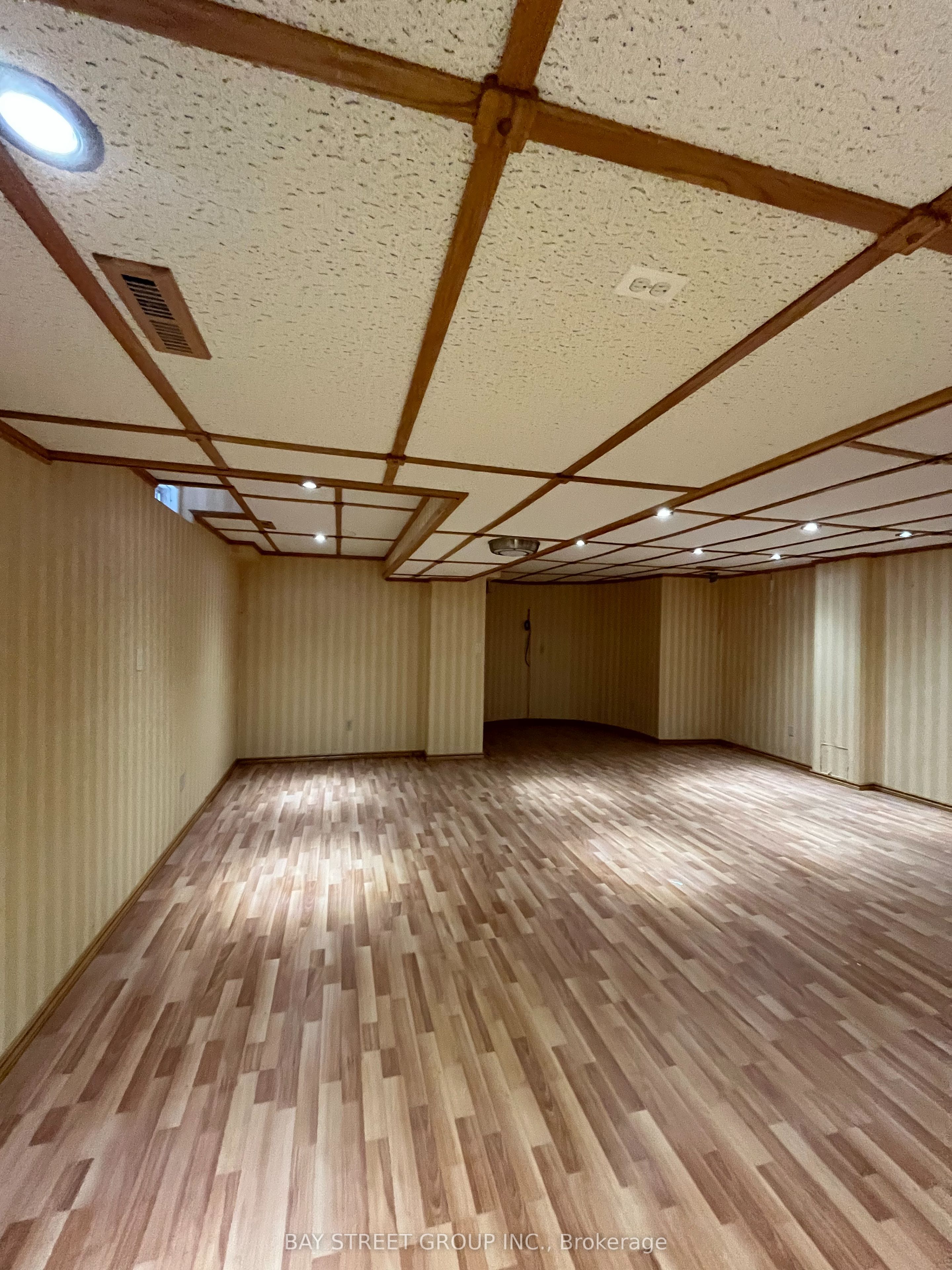 52 Queensway Drive Property Photo 37